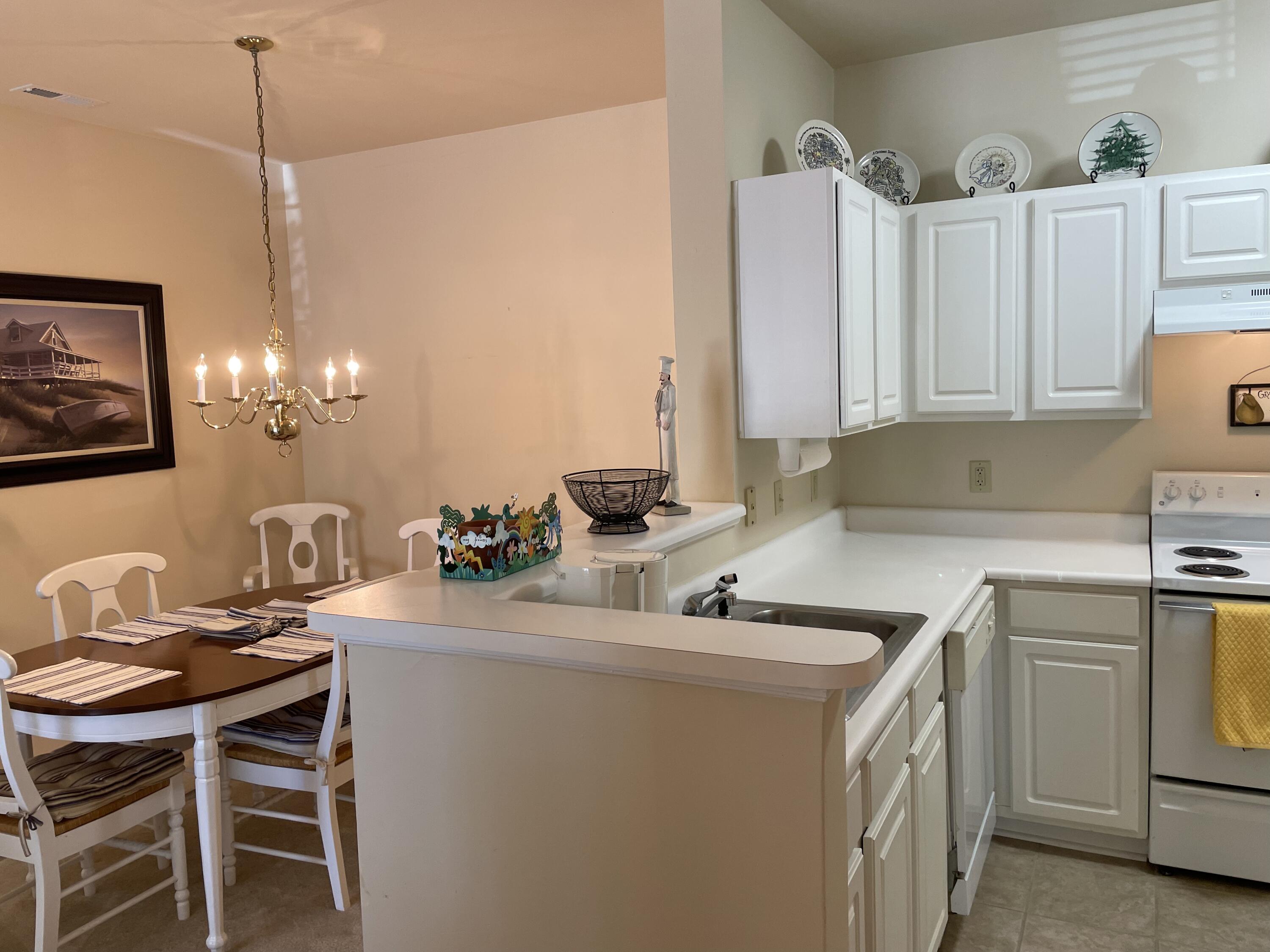 1600 Long Grove Drive Unit 411