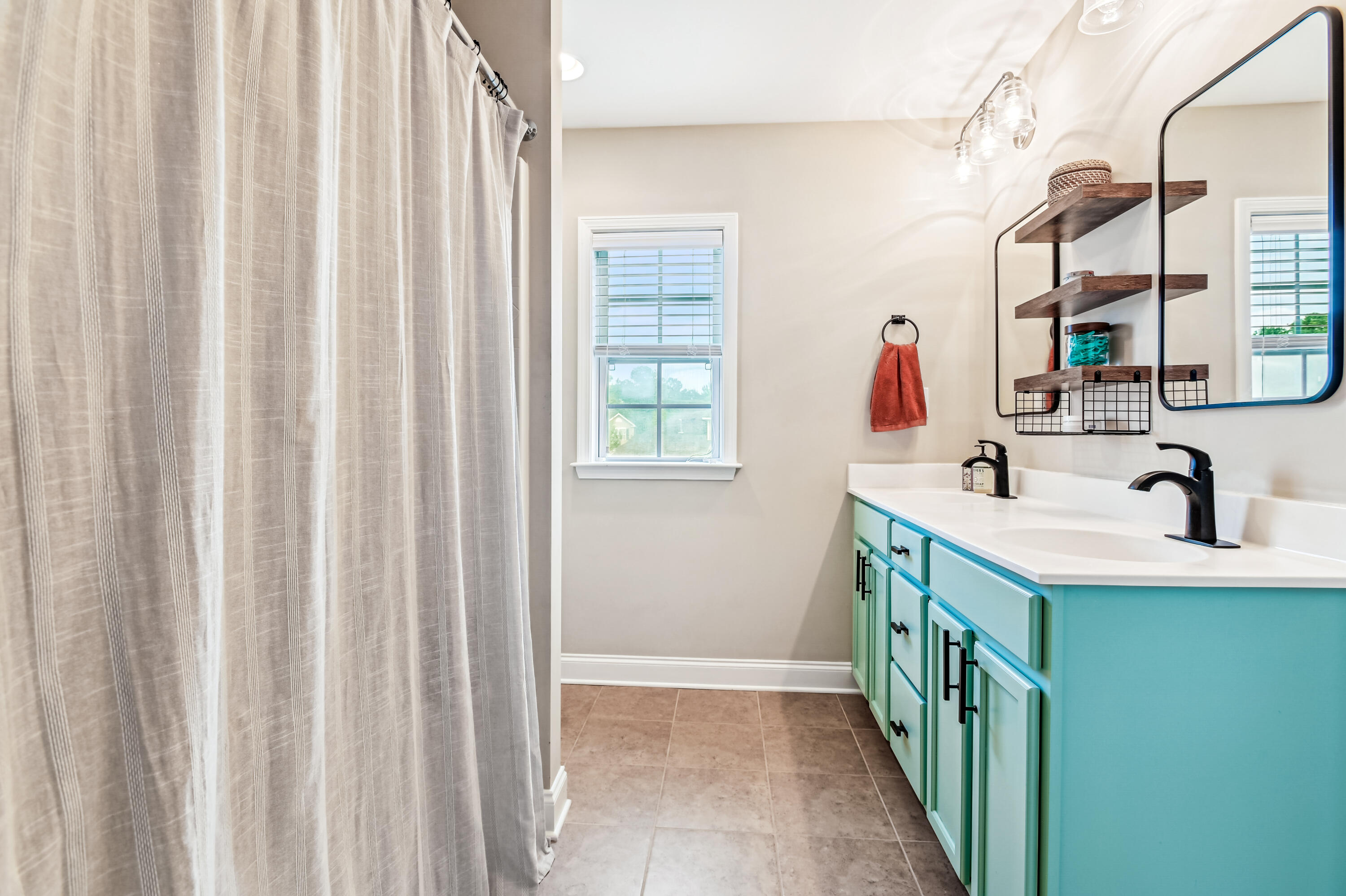 4070 Hartland Street, Charleston