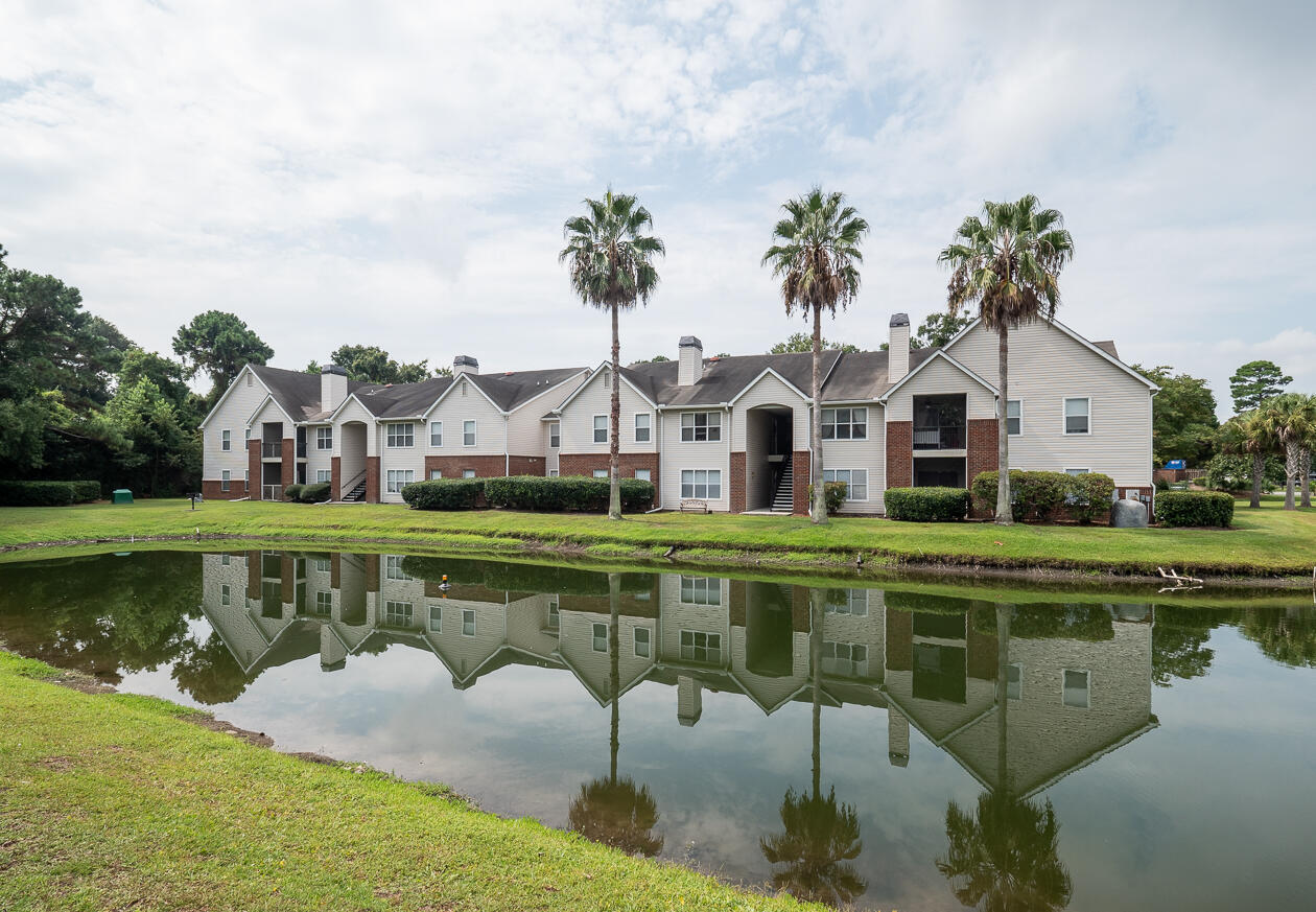 2011 N Hwy 17 # 2300l