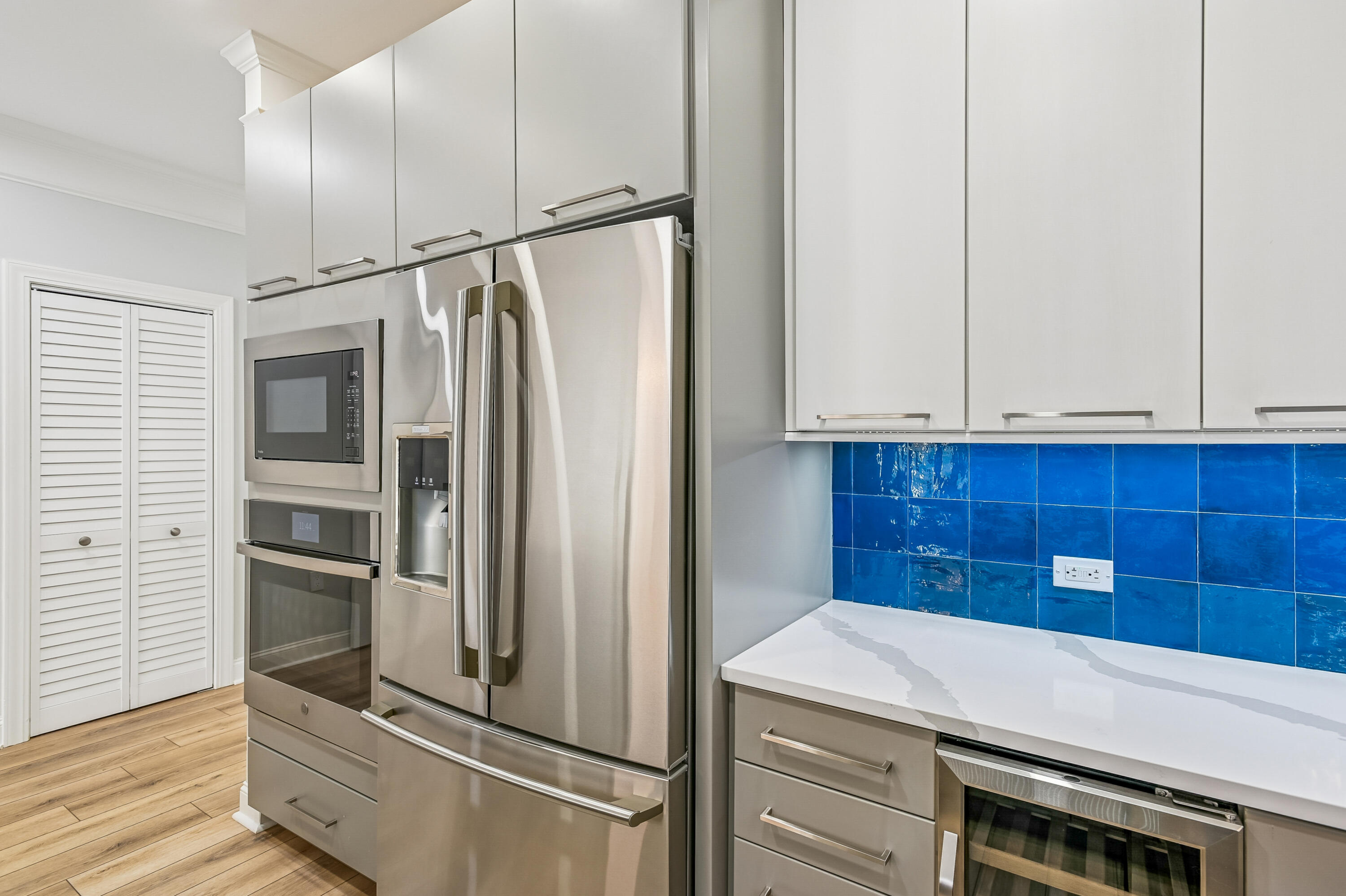 1025 Riverland Woods Place # 305