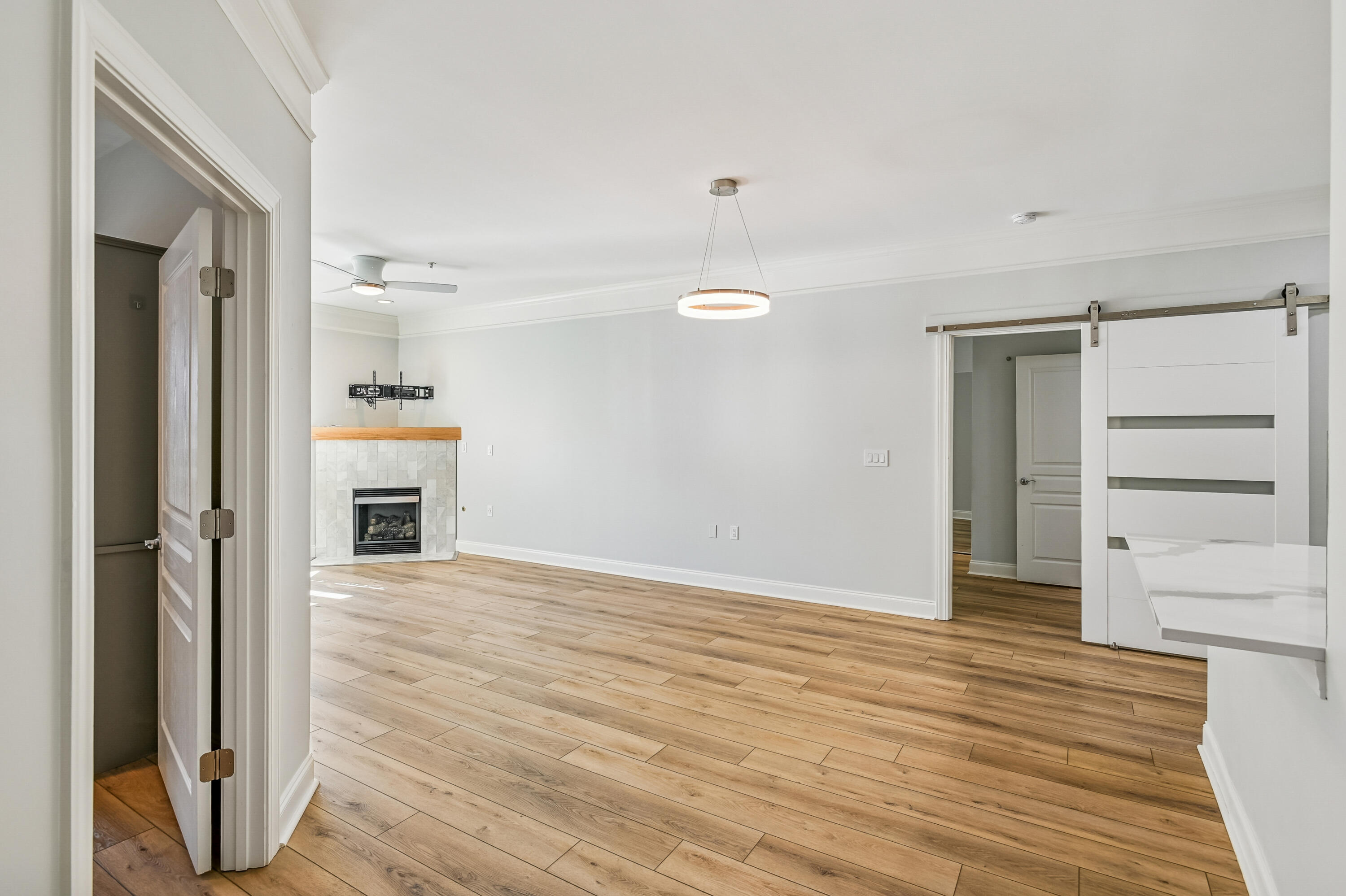 1025 Riverland Woods Place # 305