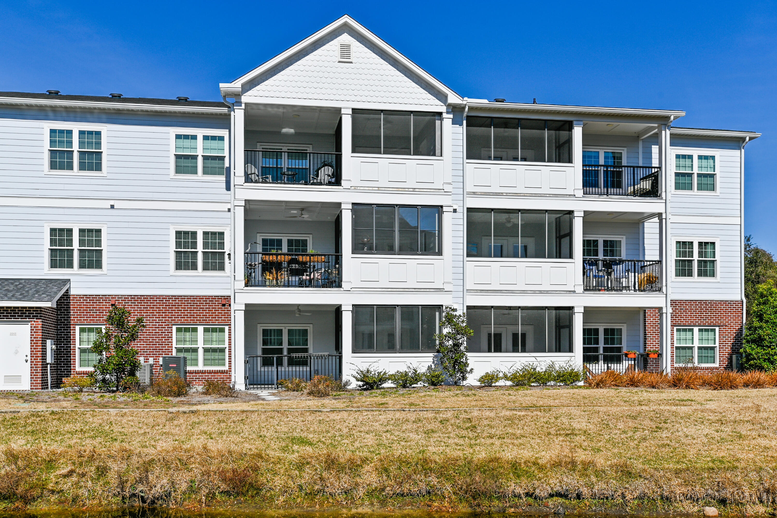 1025 Riverland Woods Place # 305