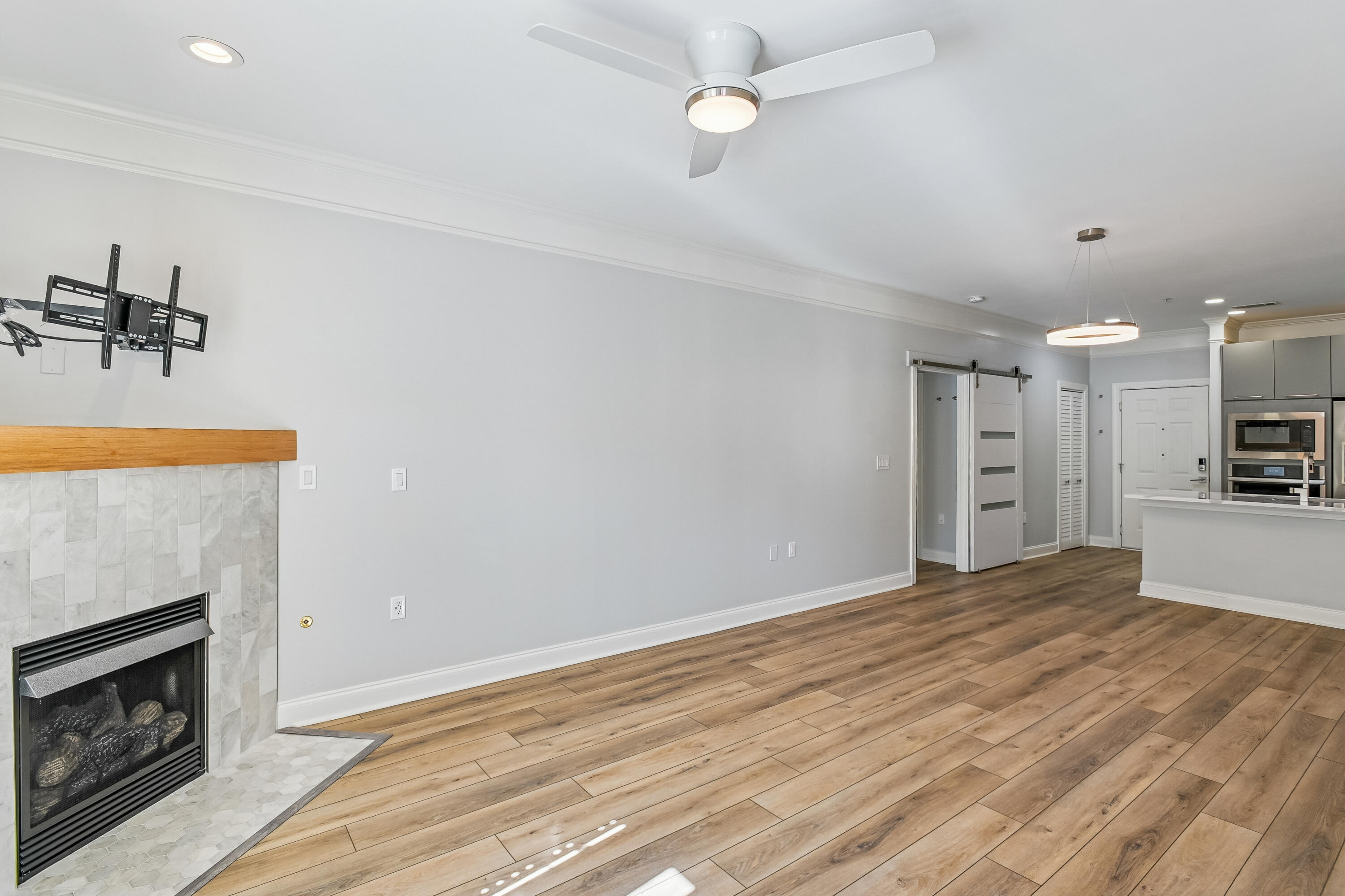 1025 Riverland Woods Place # 305