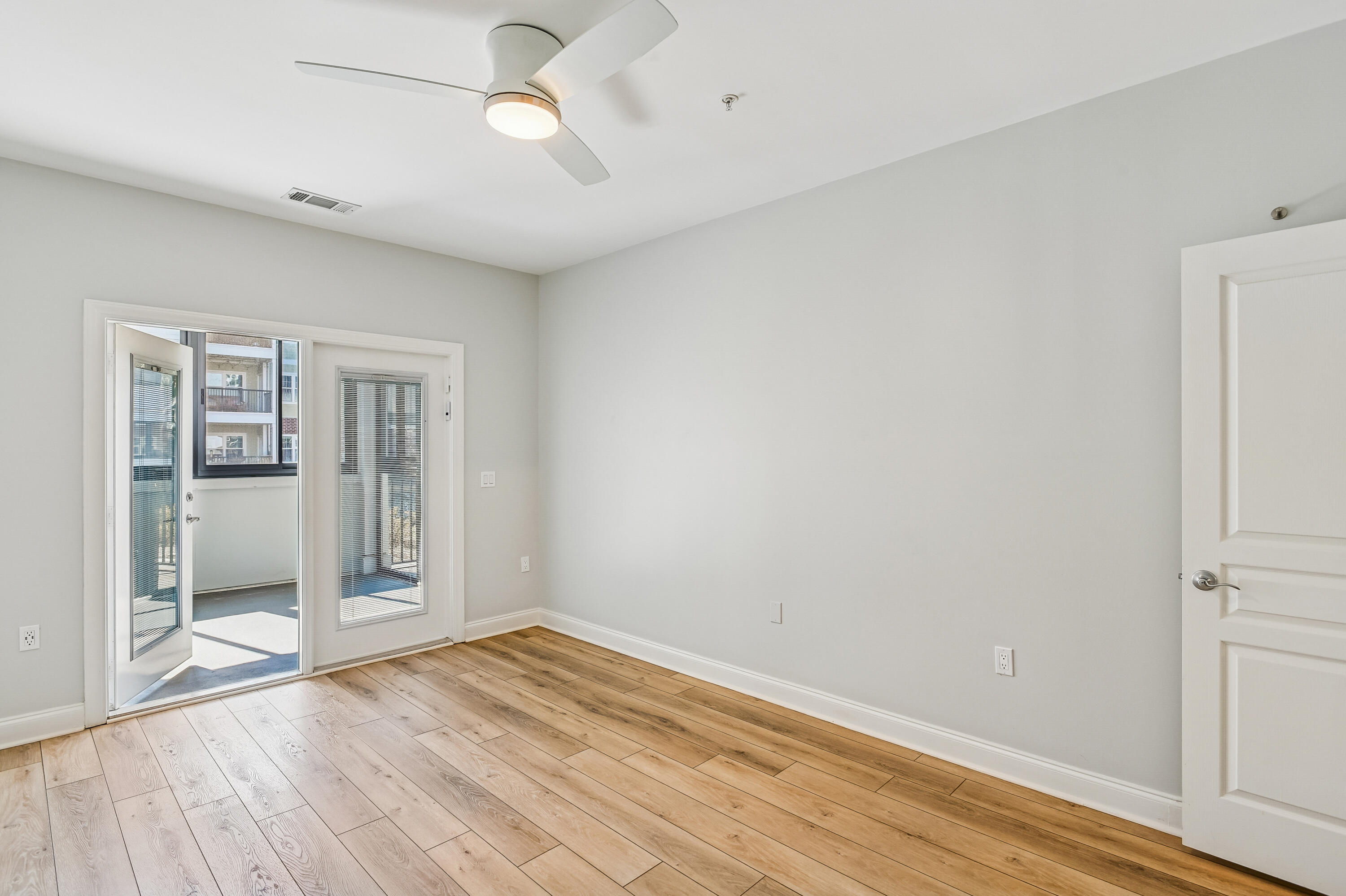 1025 Riverland Woods Place # 305