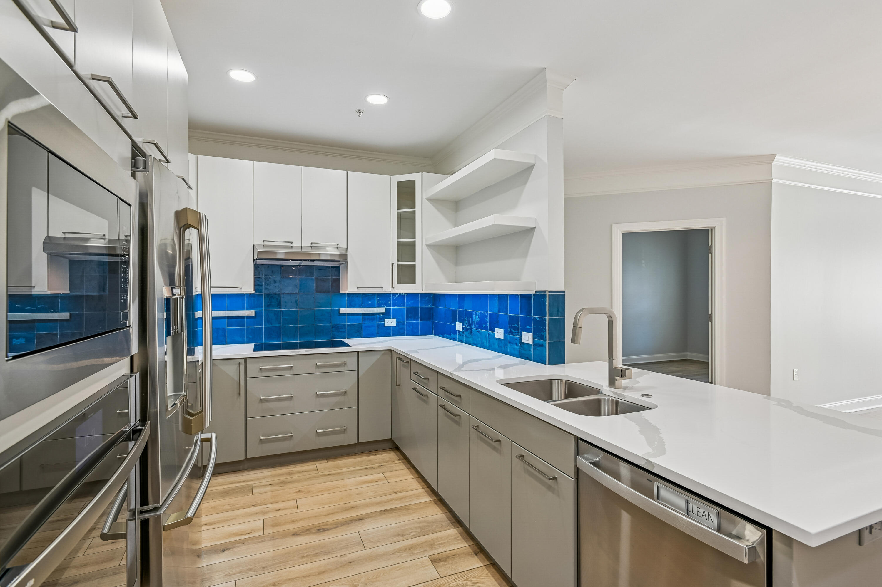 1025 Riverland Woods Place # 305