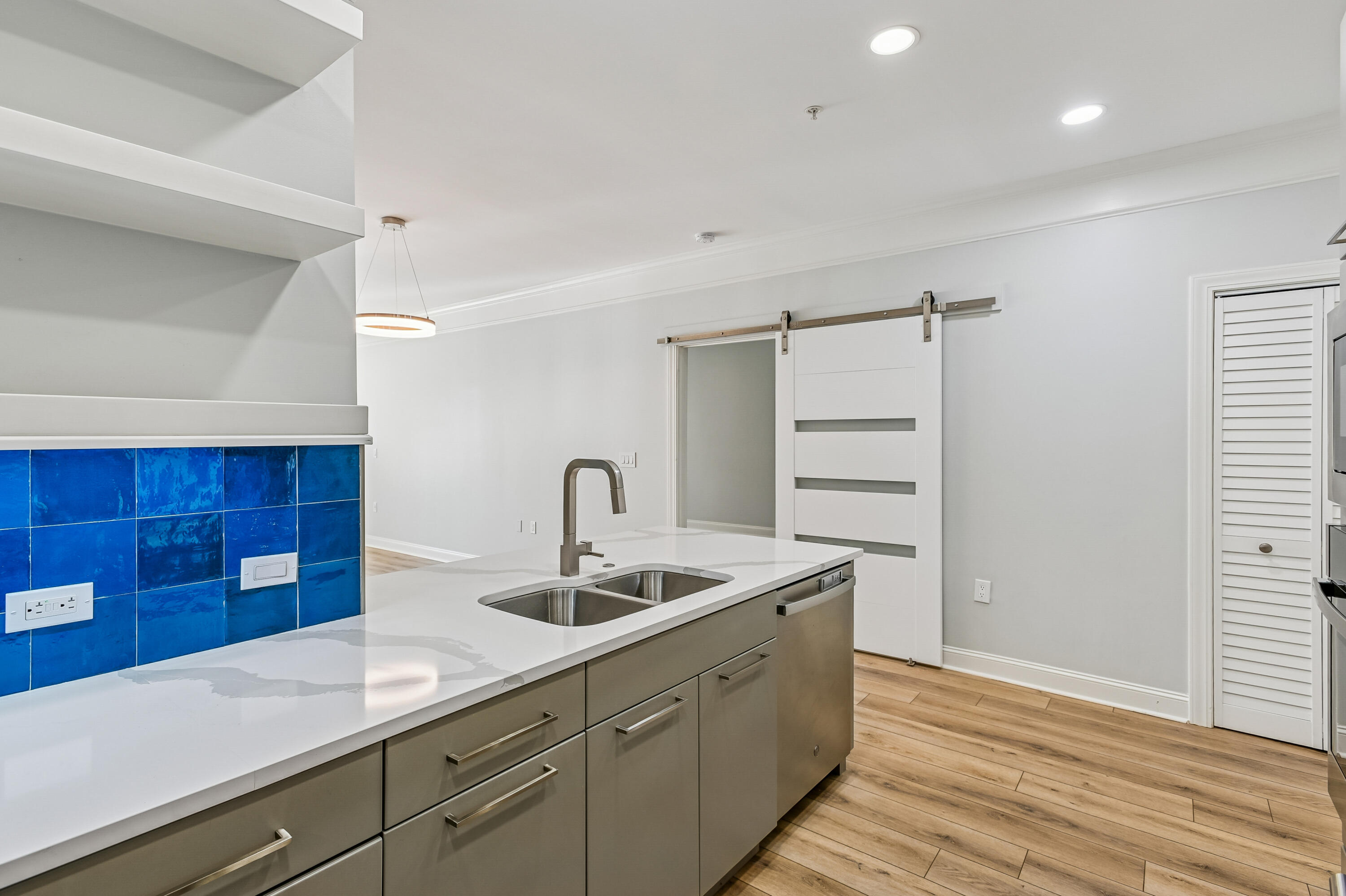 1025 Riverland Woods Place # 305