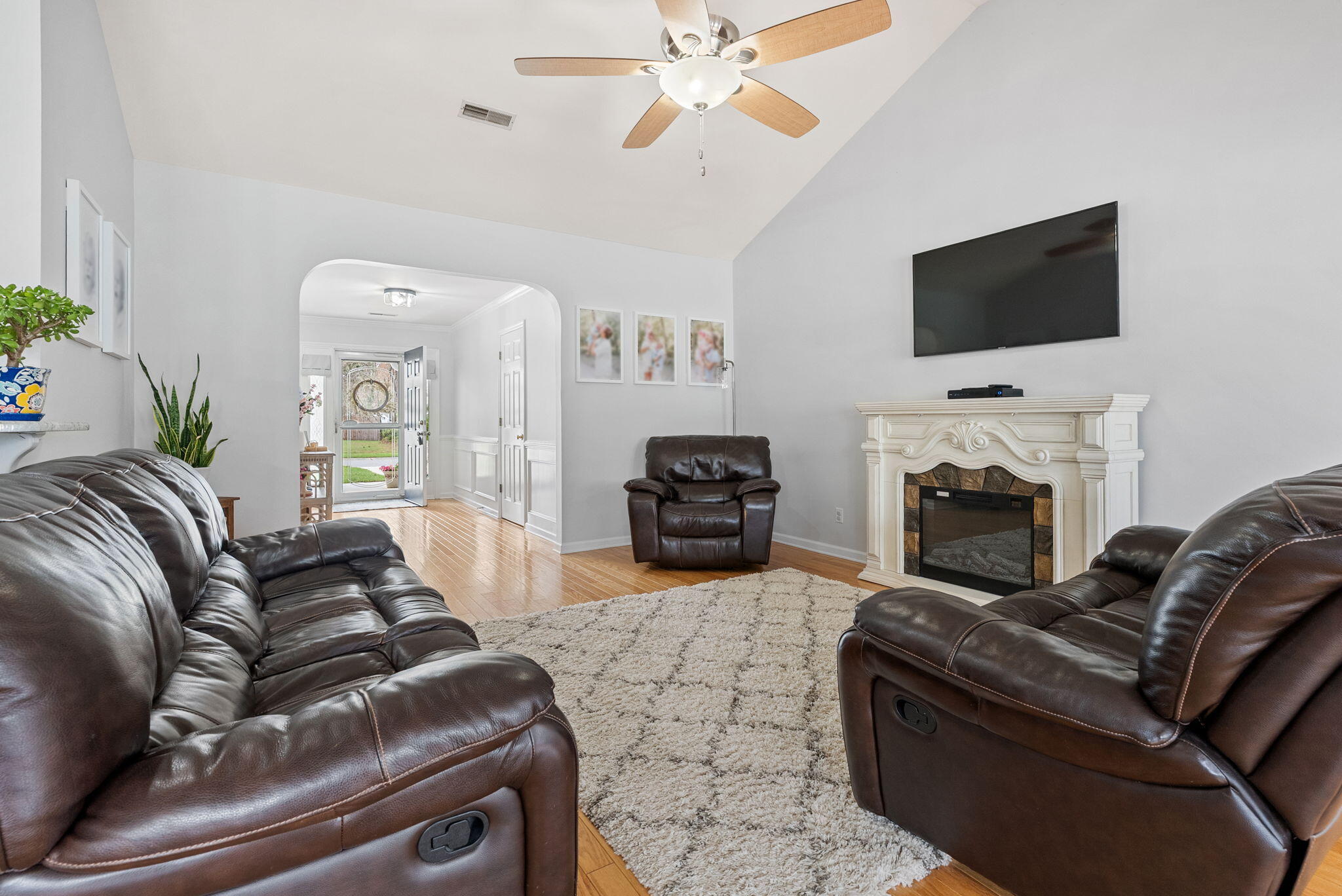 122 Thousand Oaks Circle