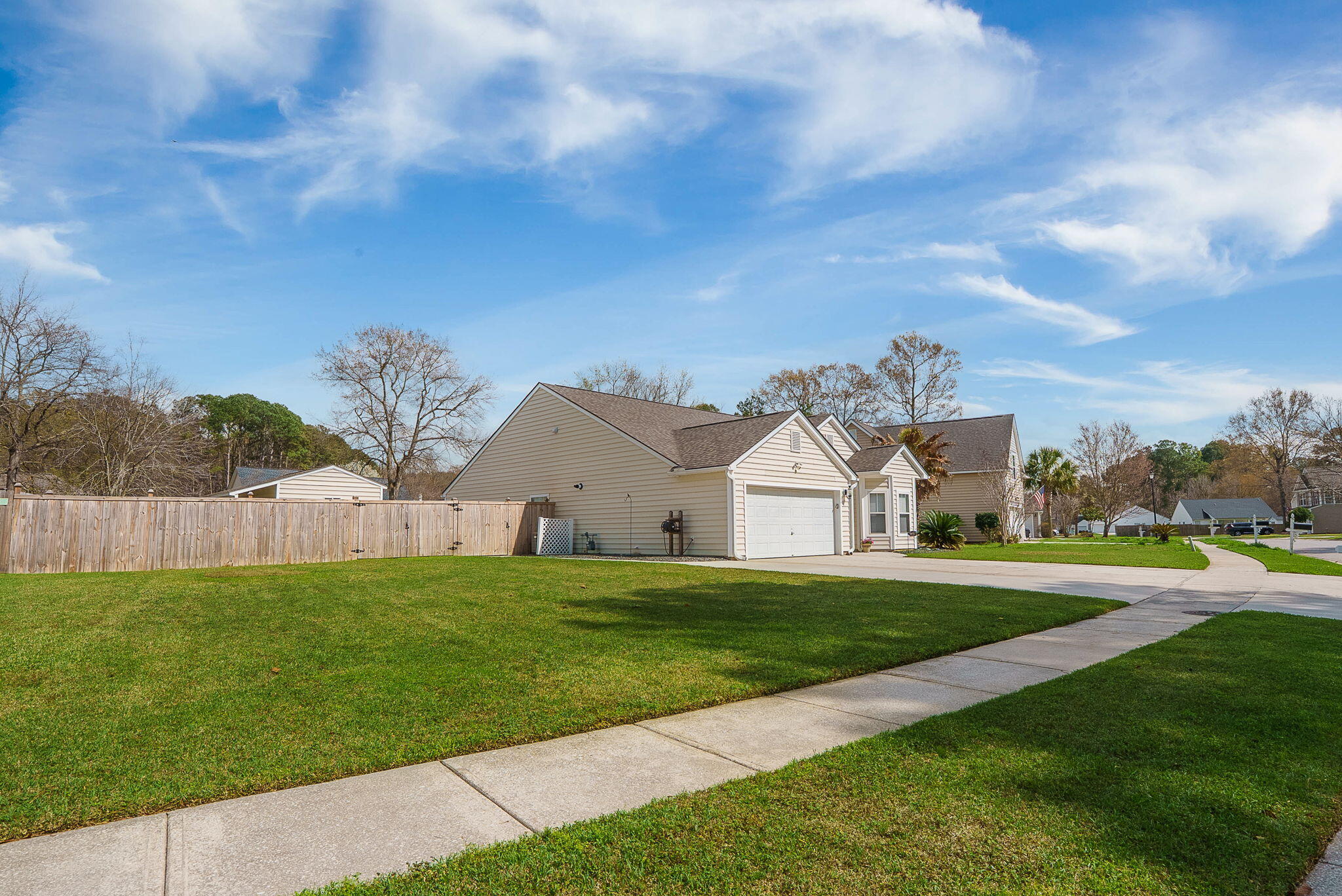 122 Thousand Oaks Circle