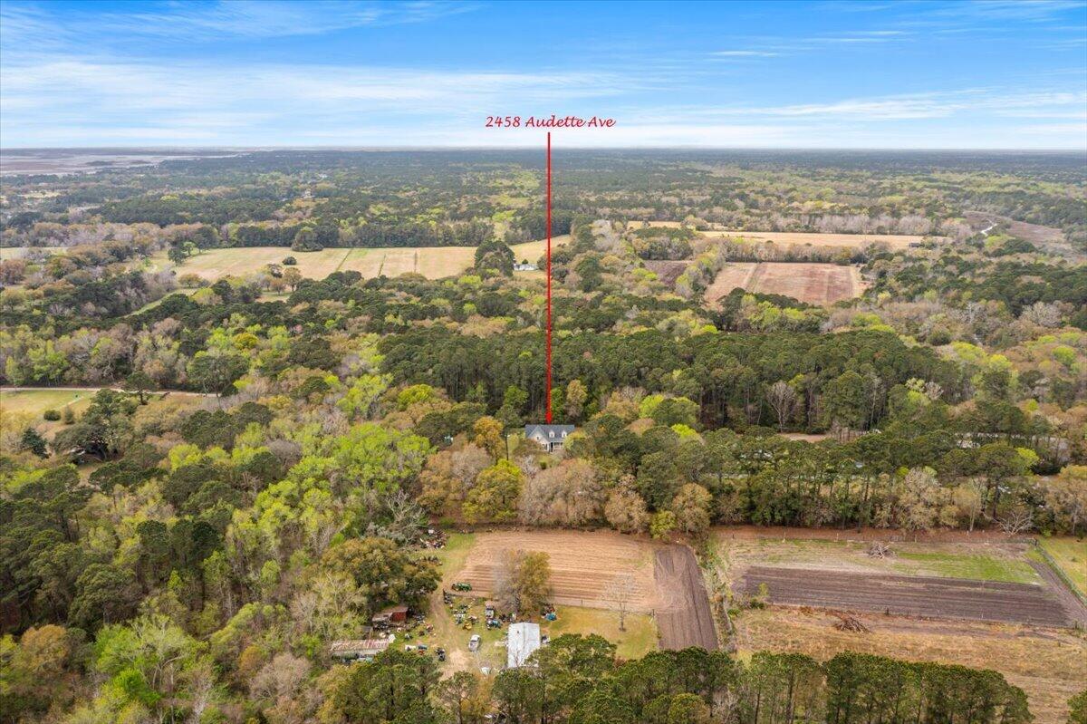 2458 Audette Avenue