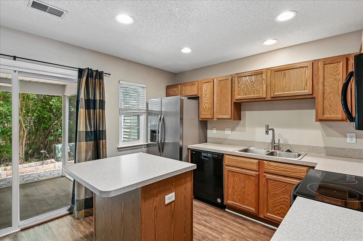 7948 Shadow Oak Drive