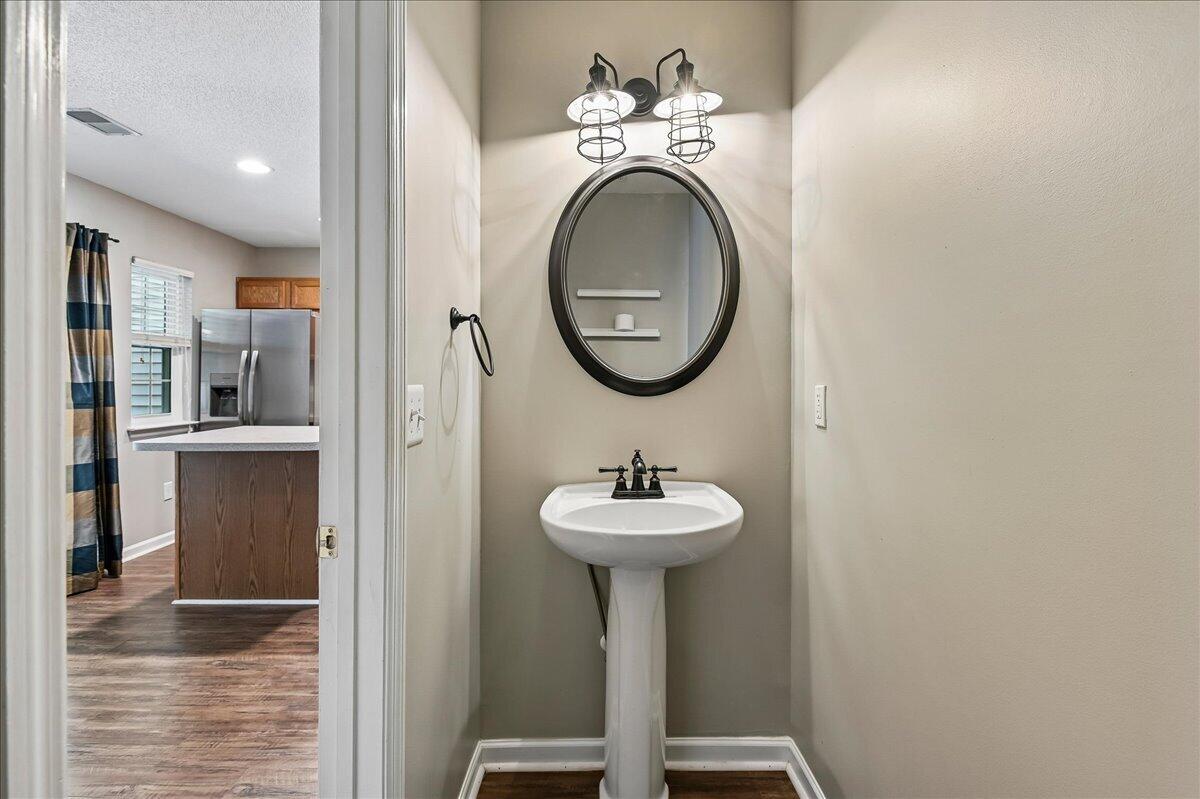 7948 Shadow Oak Drive