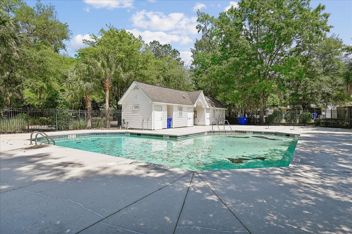 7948 Shadow Oak Drive