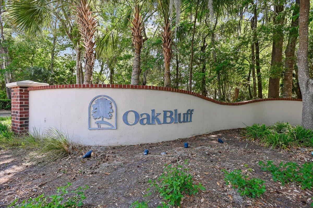 7948 Shadow Oak Drive