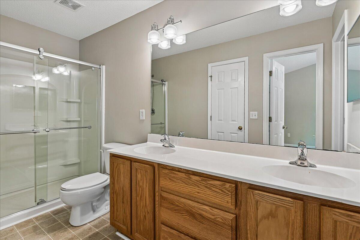 7948 Shadow Oak Drive