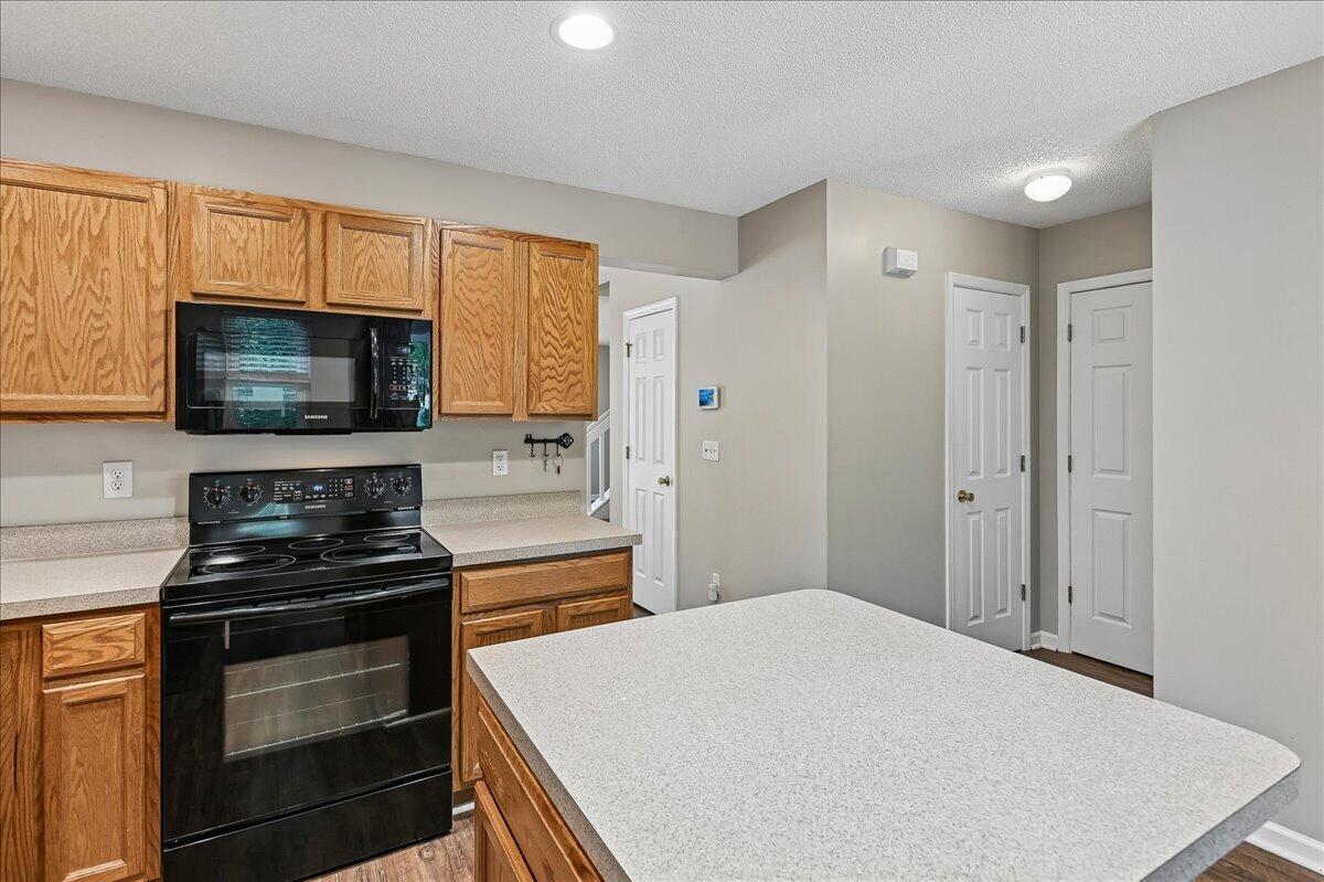 7948 Shadow Oak Drive