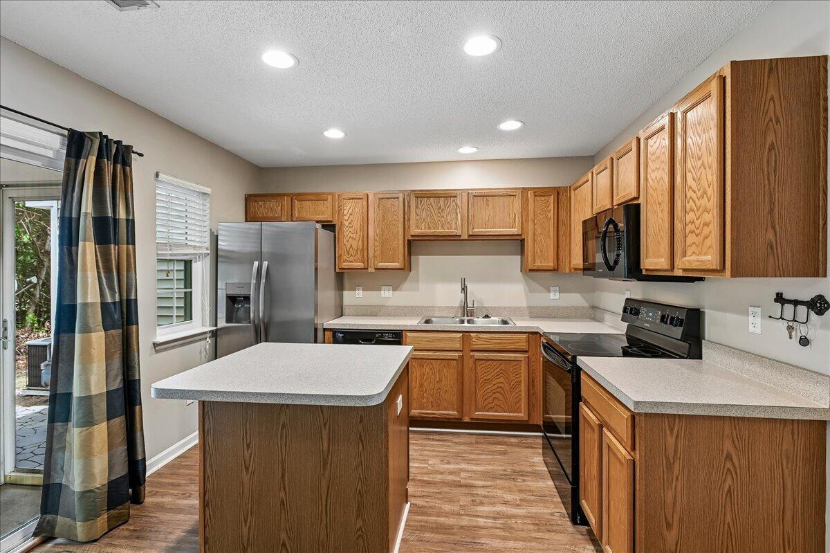 7948 Shadow Oak Drive