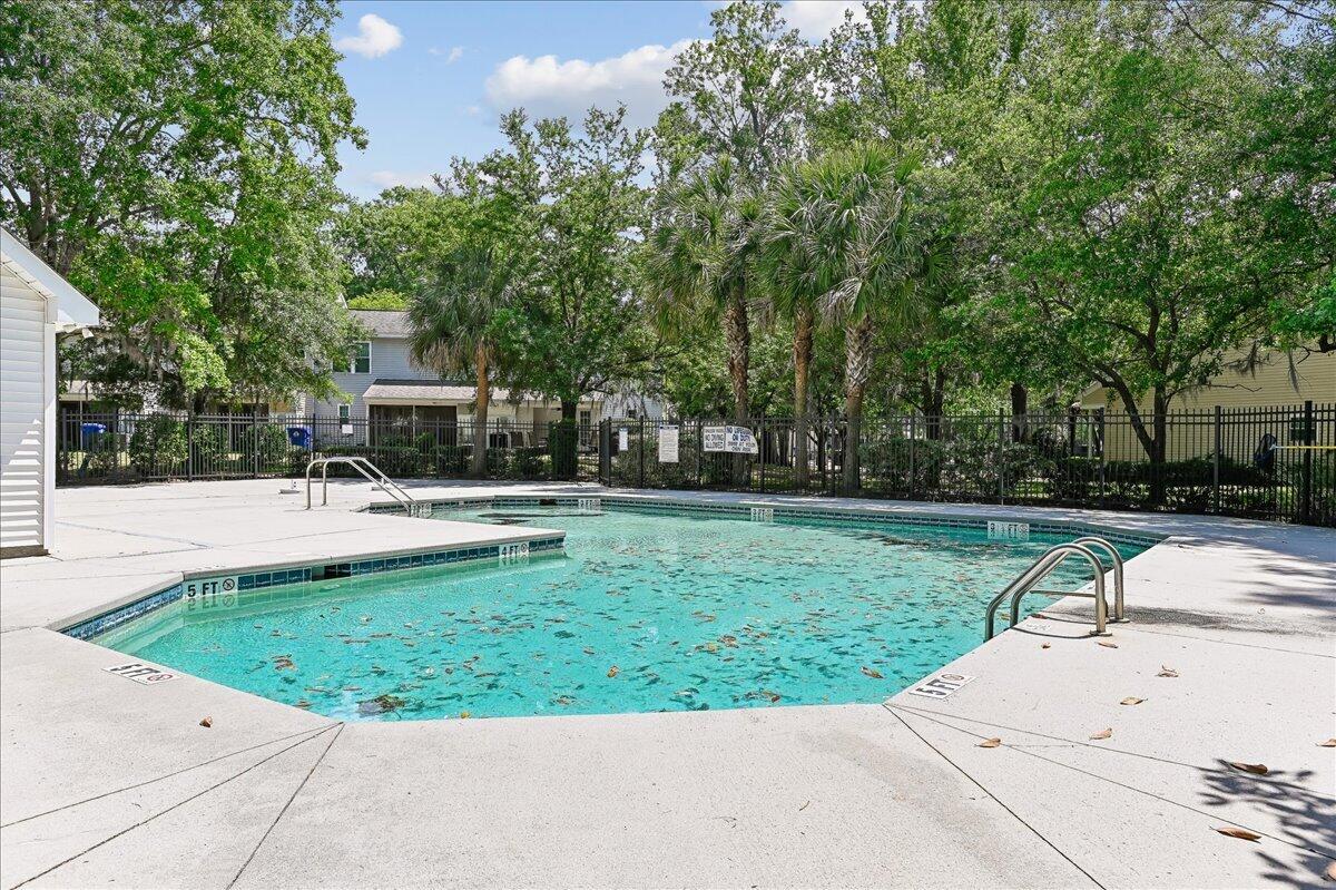 7948 Shadow Oak Drive