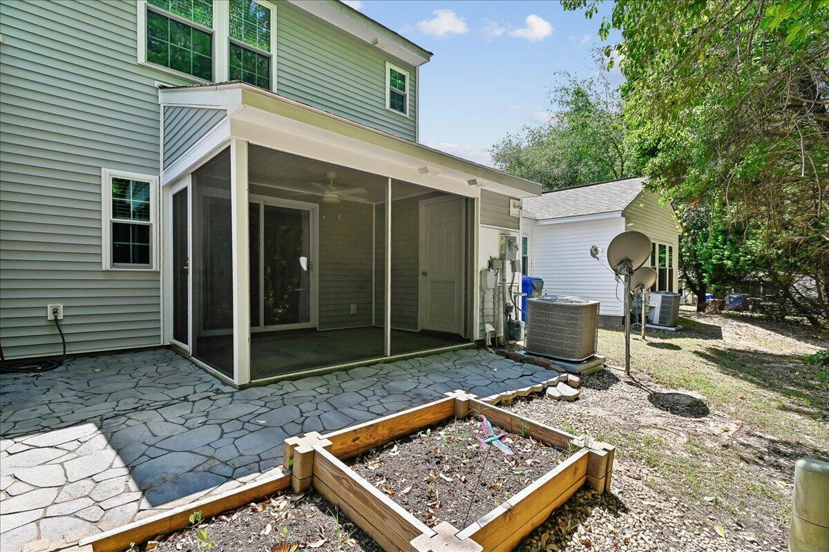 7948 Shadow Oak Drive