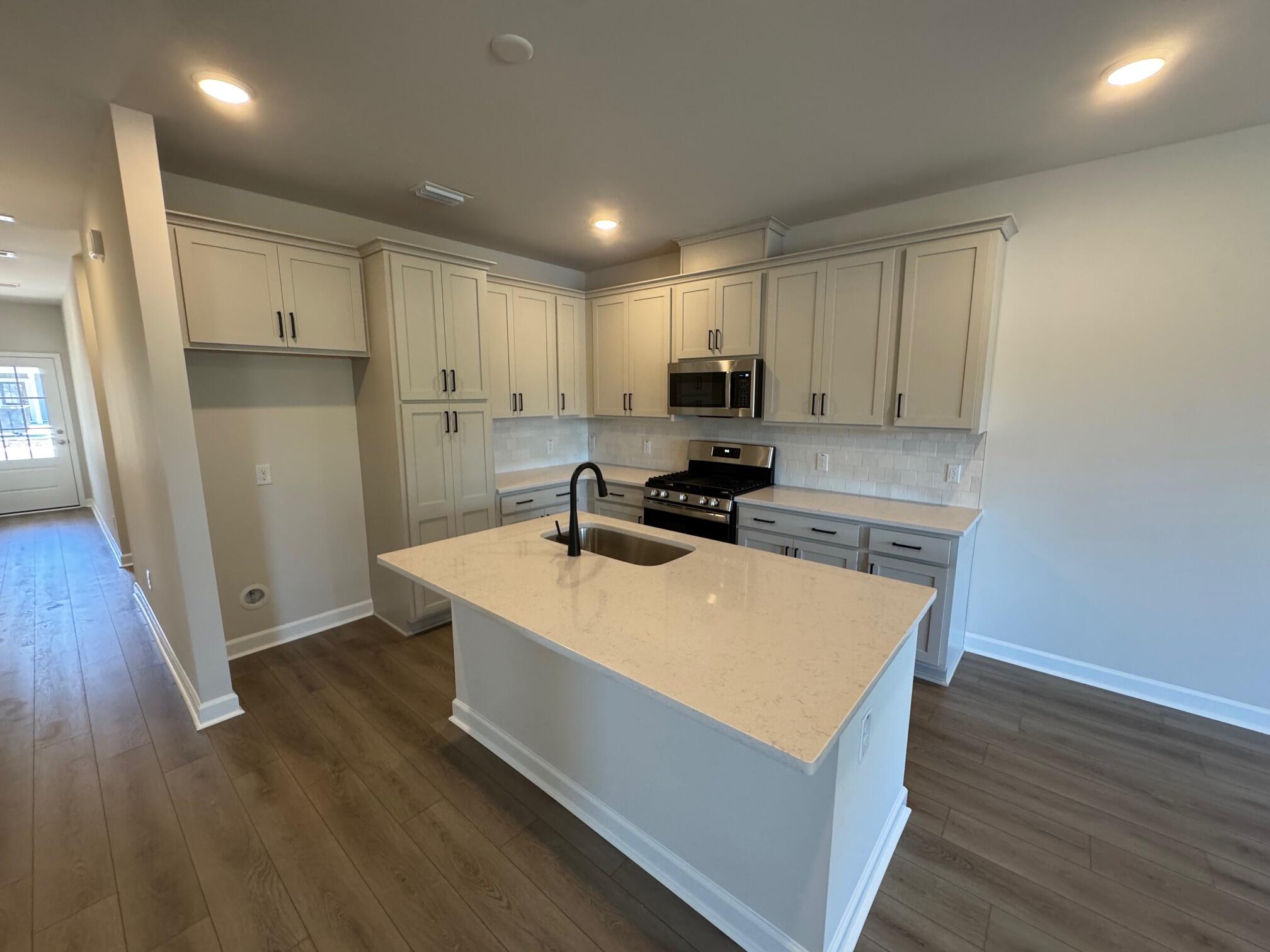 1052 Dusk Drive