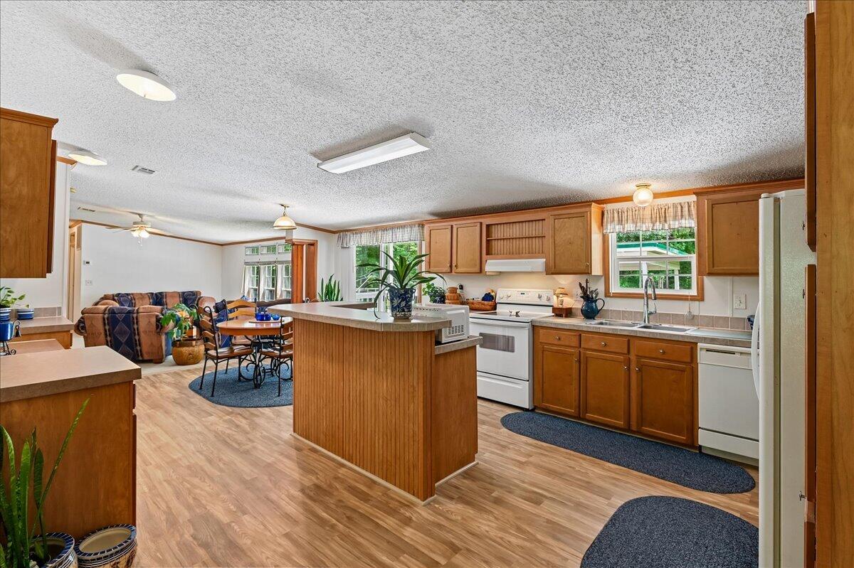 7089&7095 Parkers Ferry Road