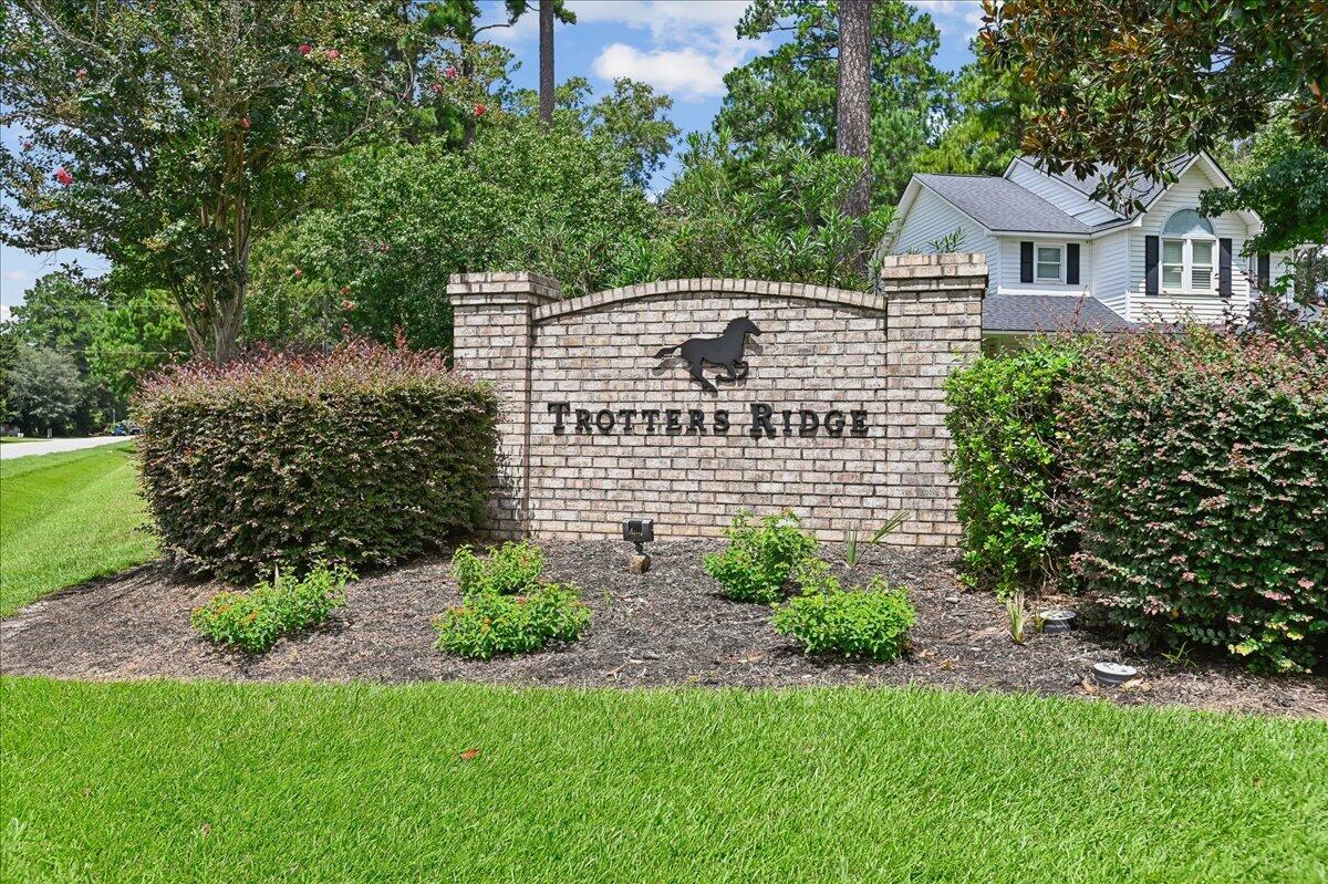 3017 Trotters Club Way