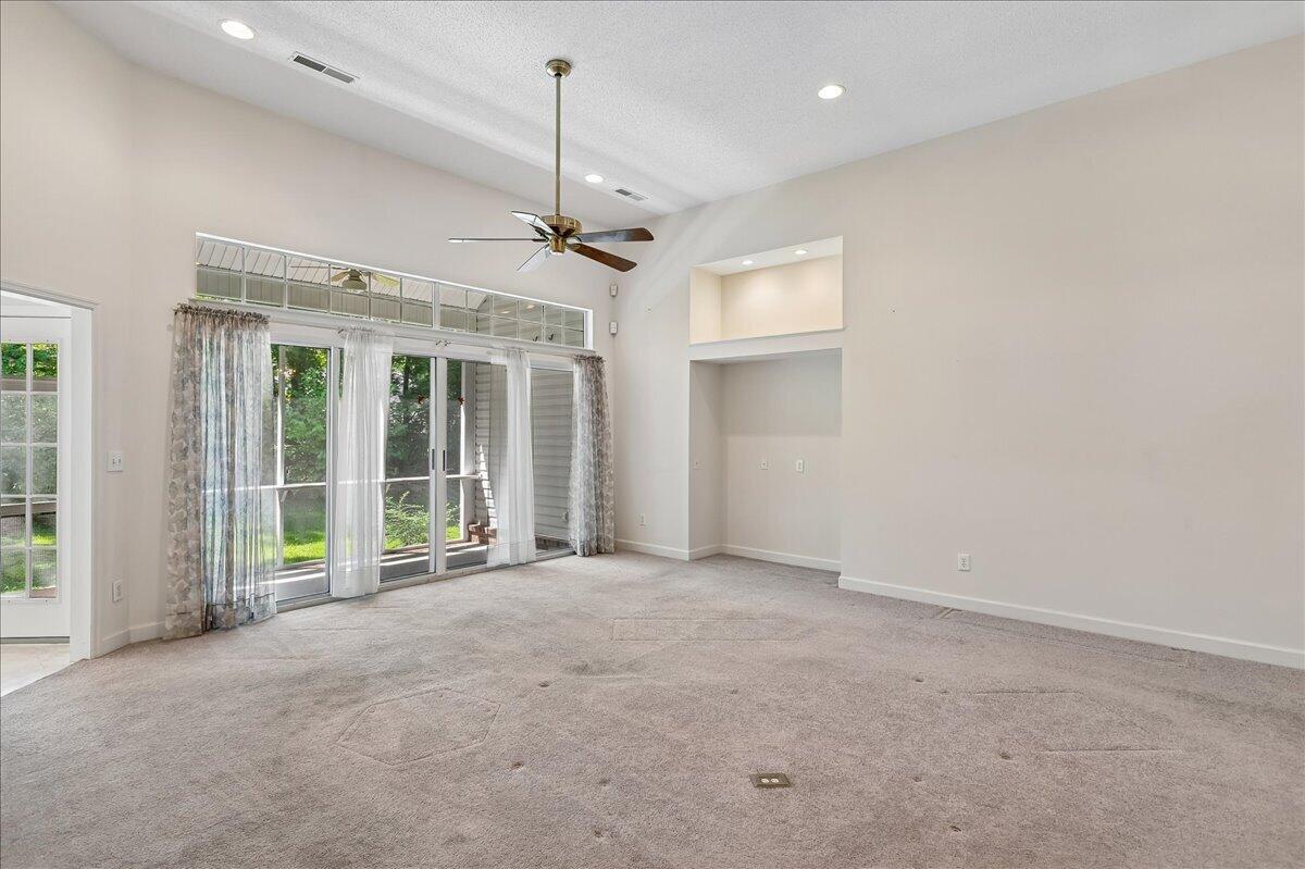 3017 Trotters Club Way