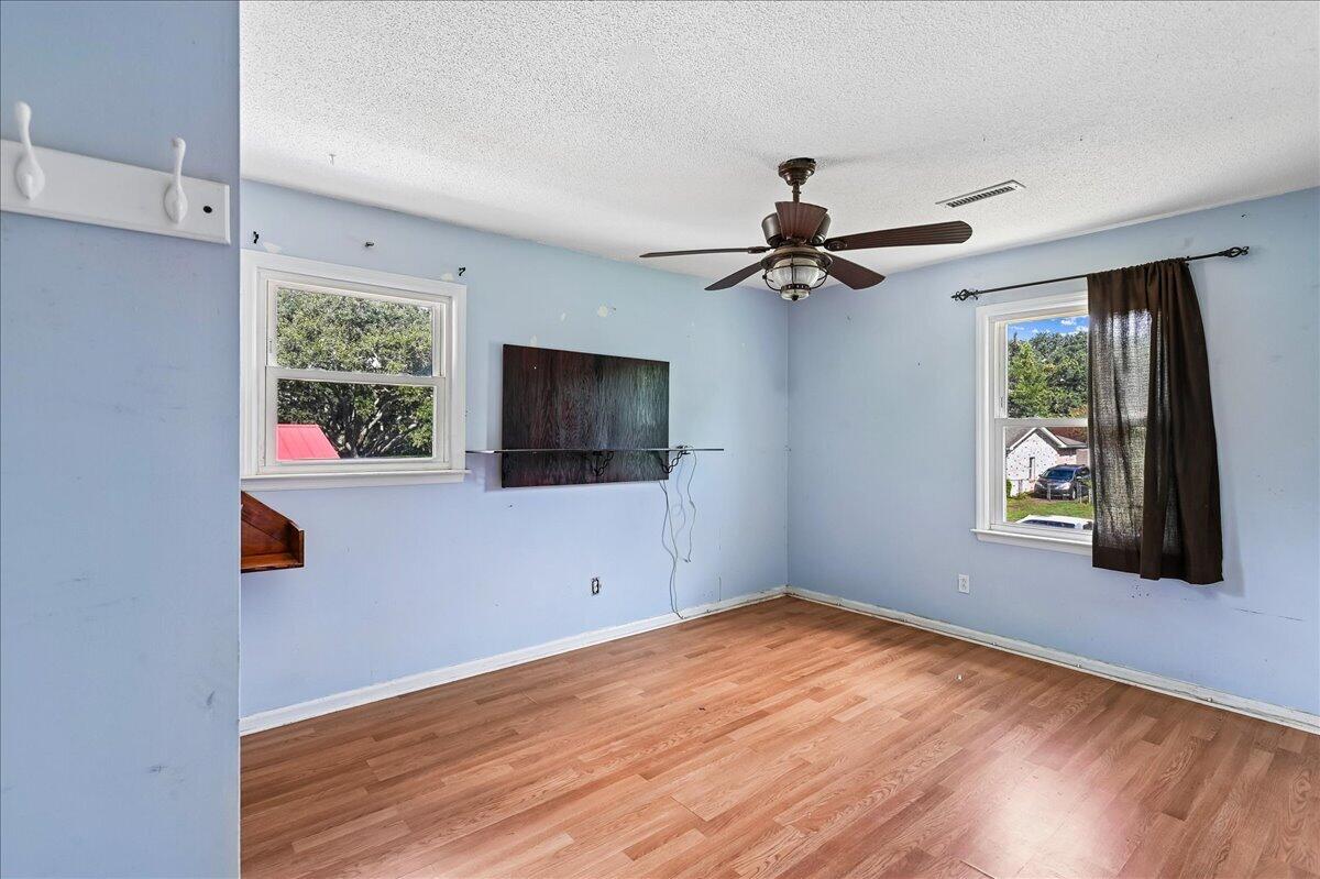 1263 Honeysuckle Lane