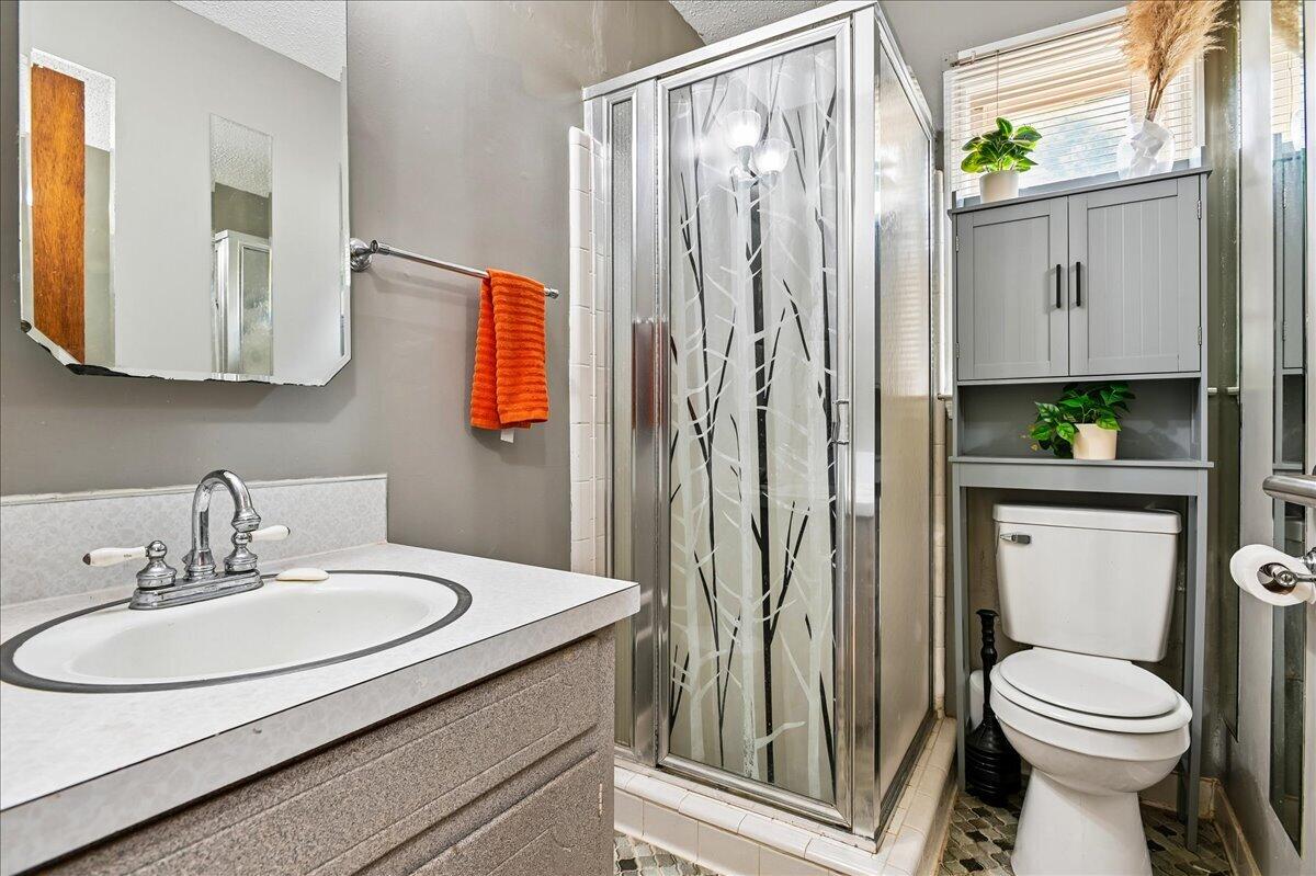 1263 Honeysuckle Lane