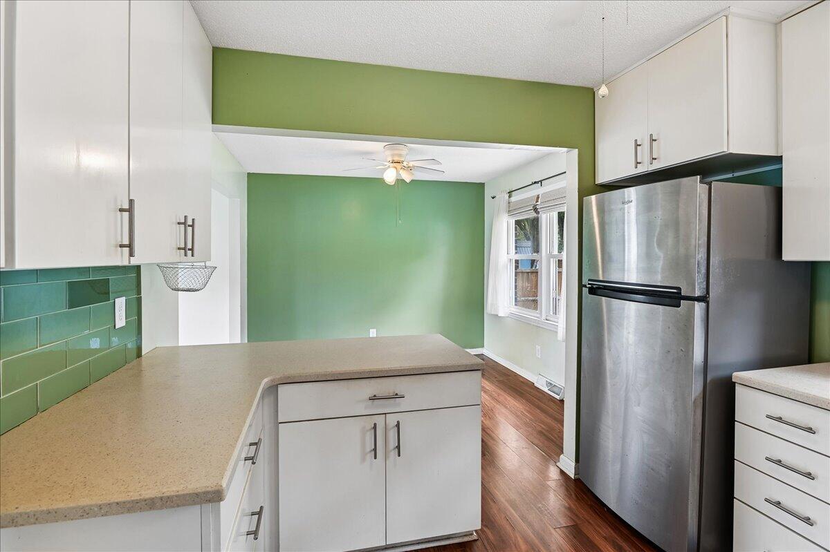 1263 Honeysuckle Lane