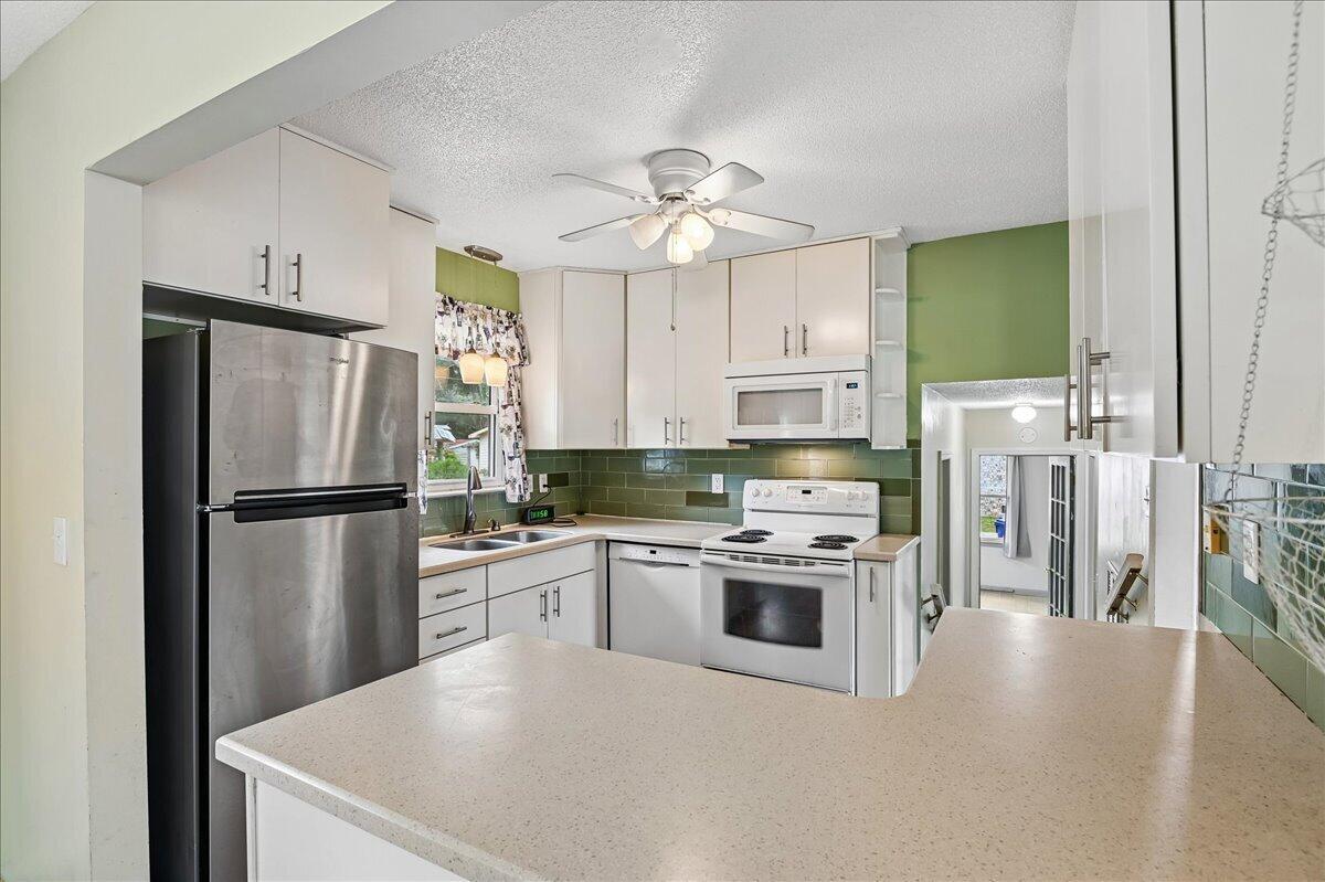 1263 Honeysuckle Lane