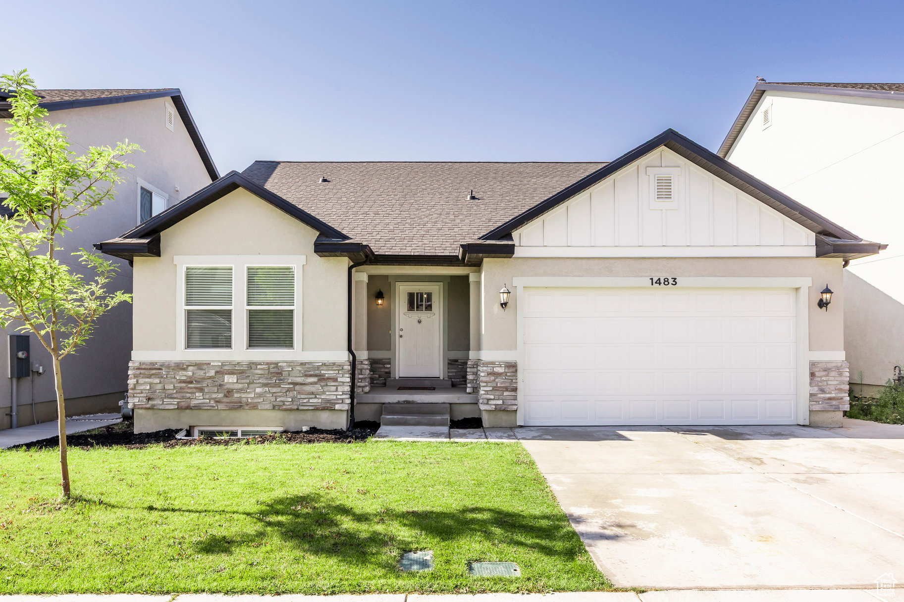 1483 W STONE GATE DR