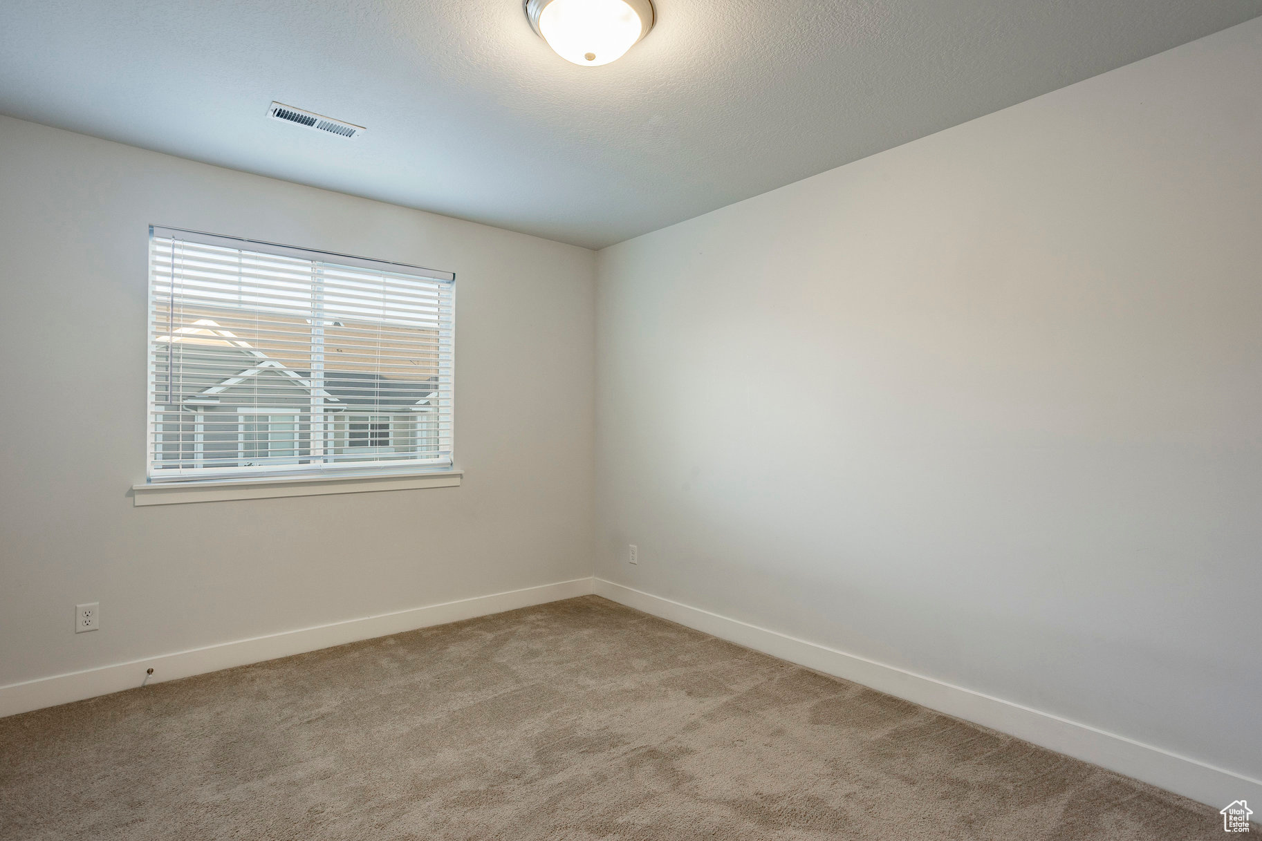 1629 N 3860 W