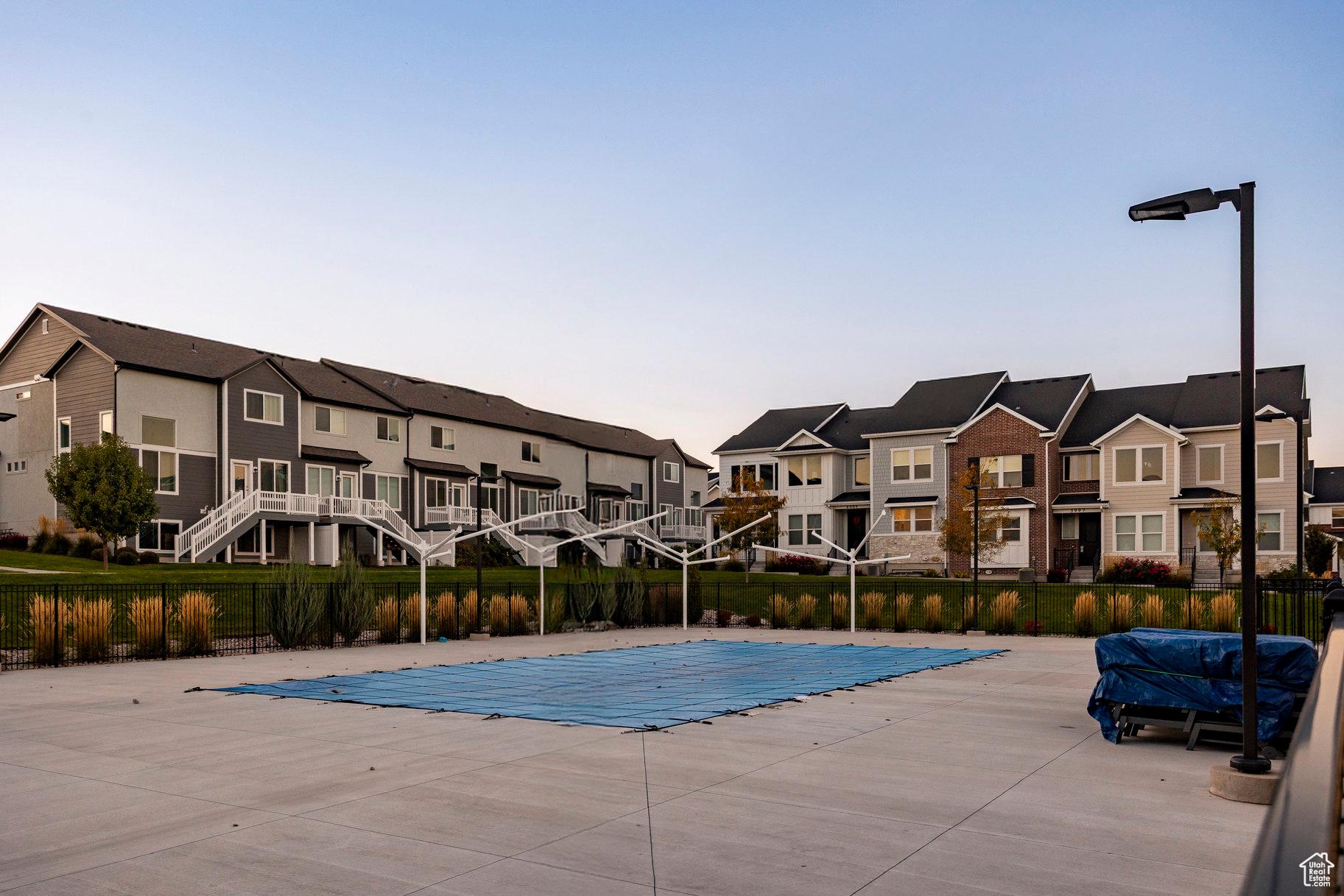1629 N 3860 W