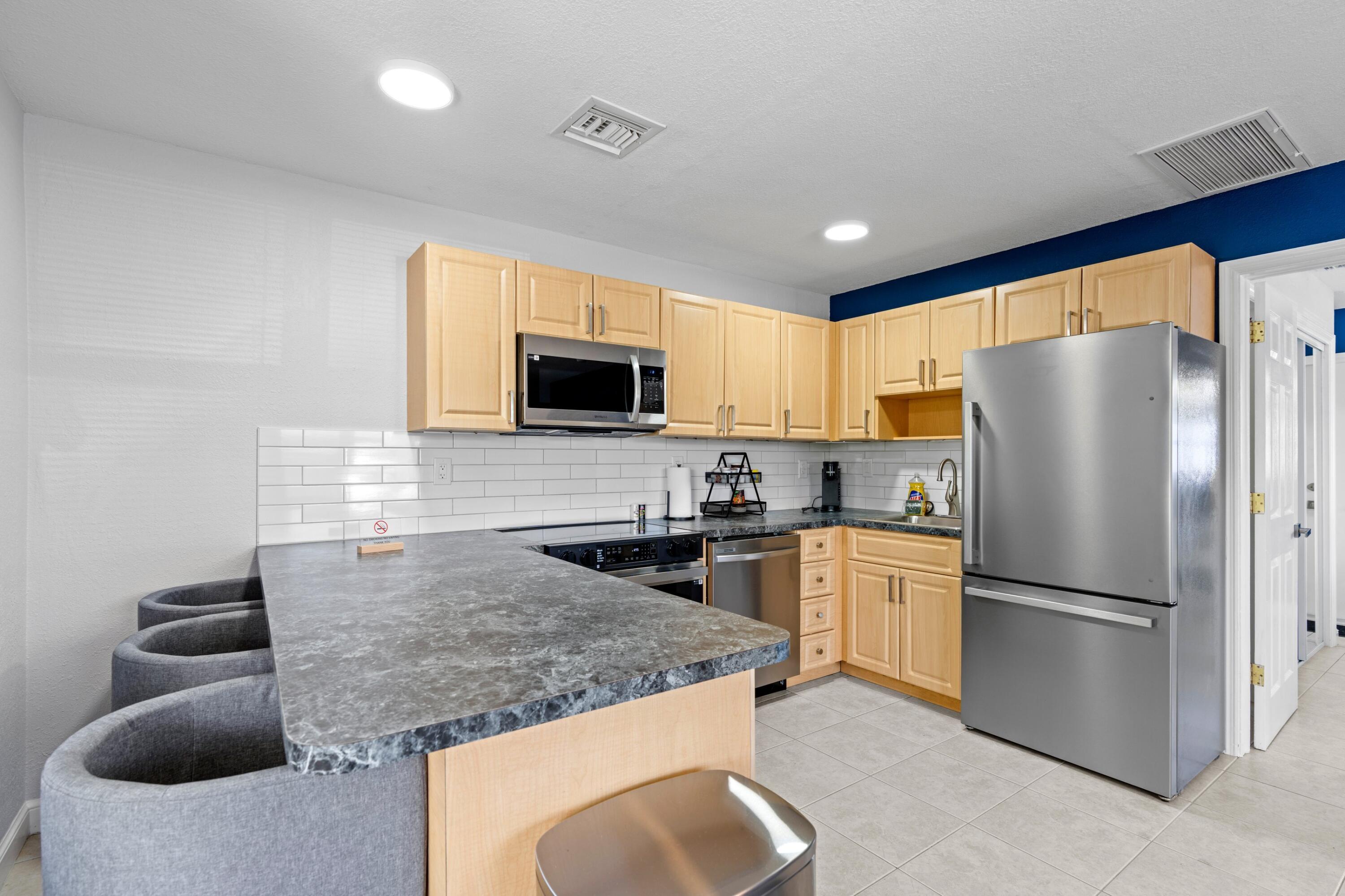 1301 NE 16TH Terrace 1-9