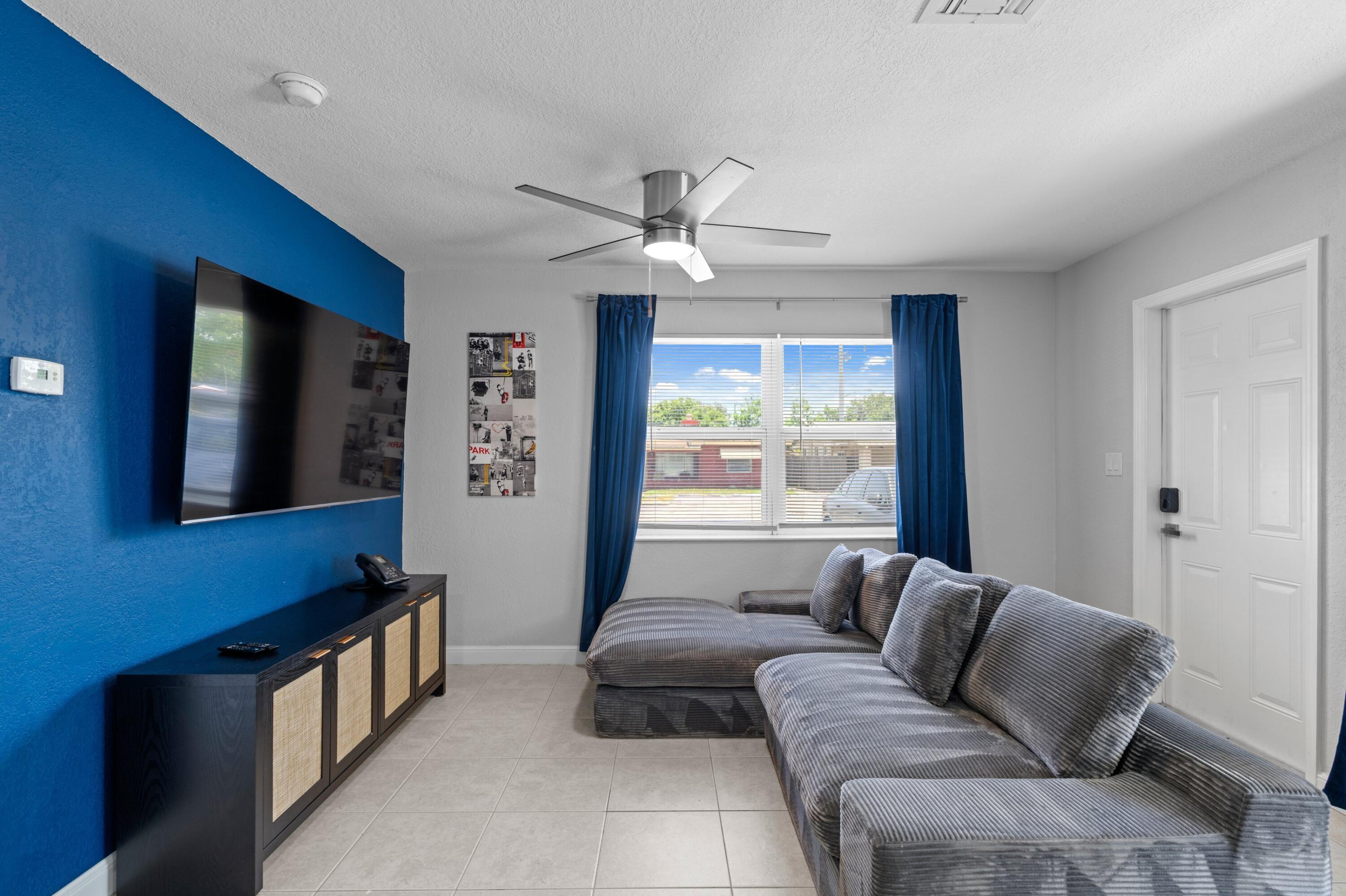 1301 NE 16TH Terrace 1-9