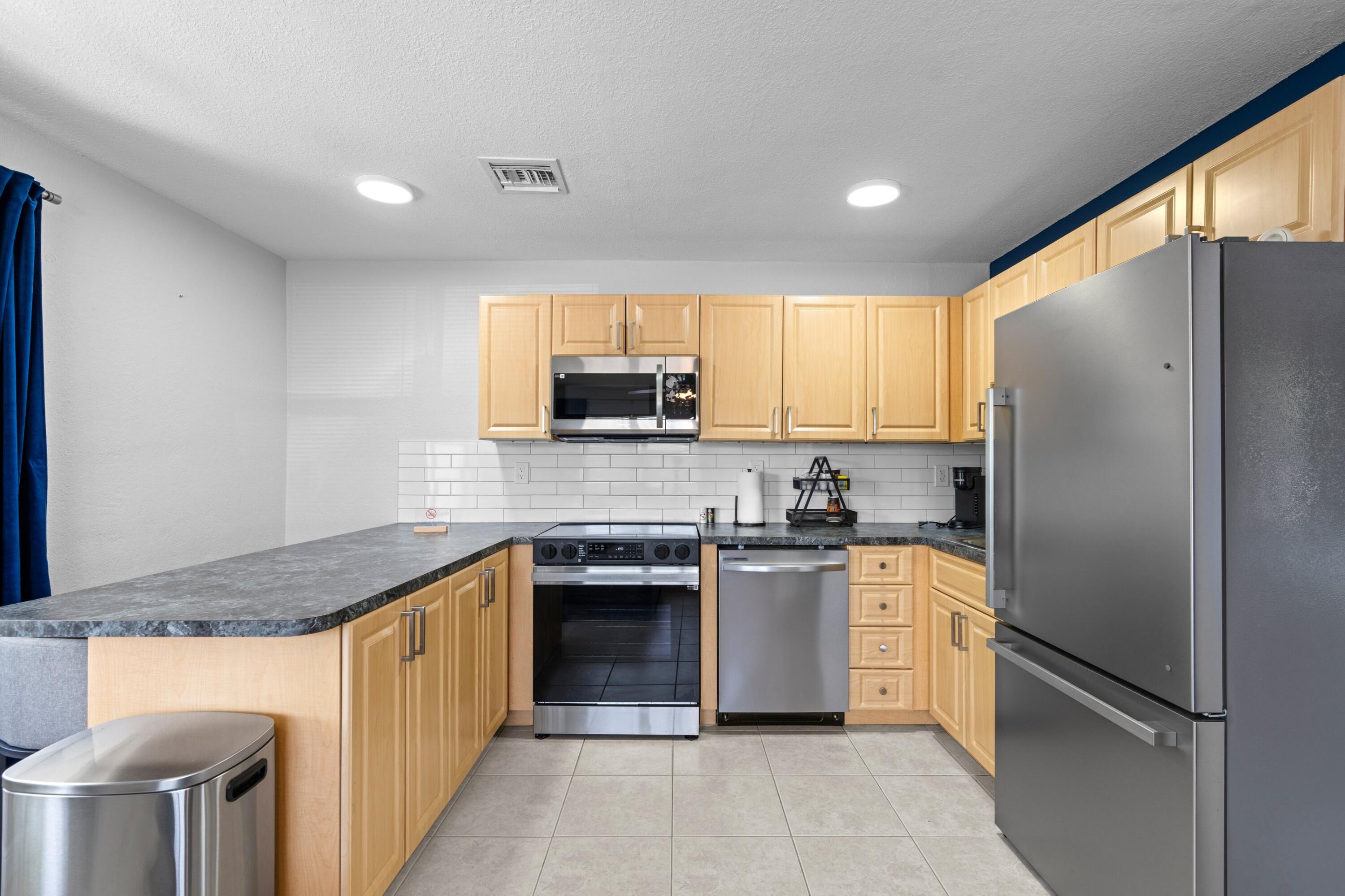 1301 NE 16TH Terrace 1-9