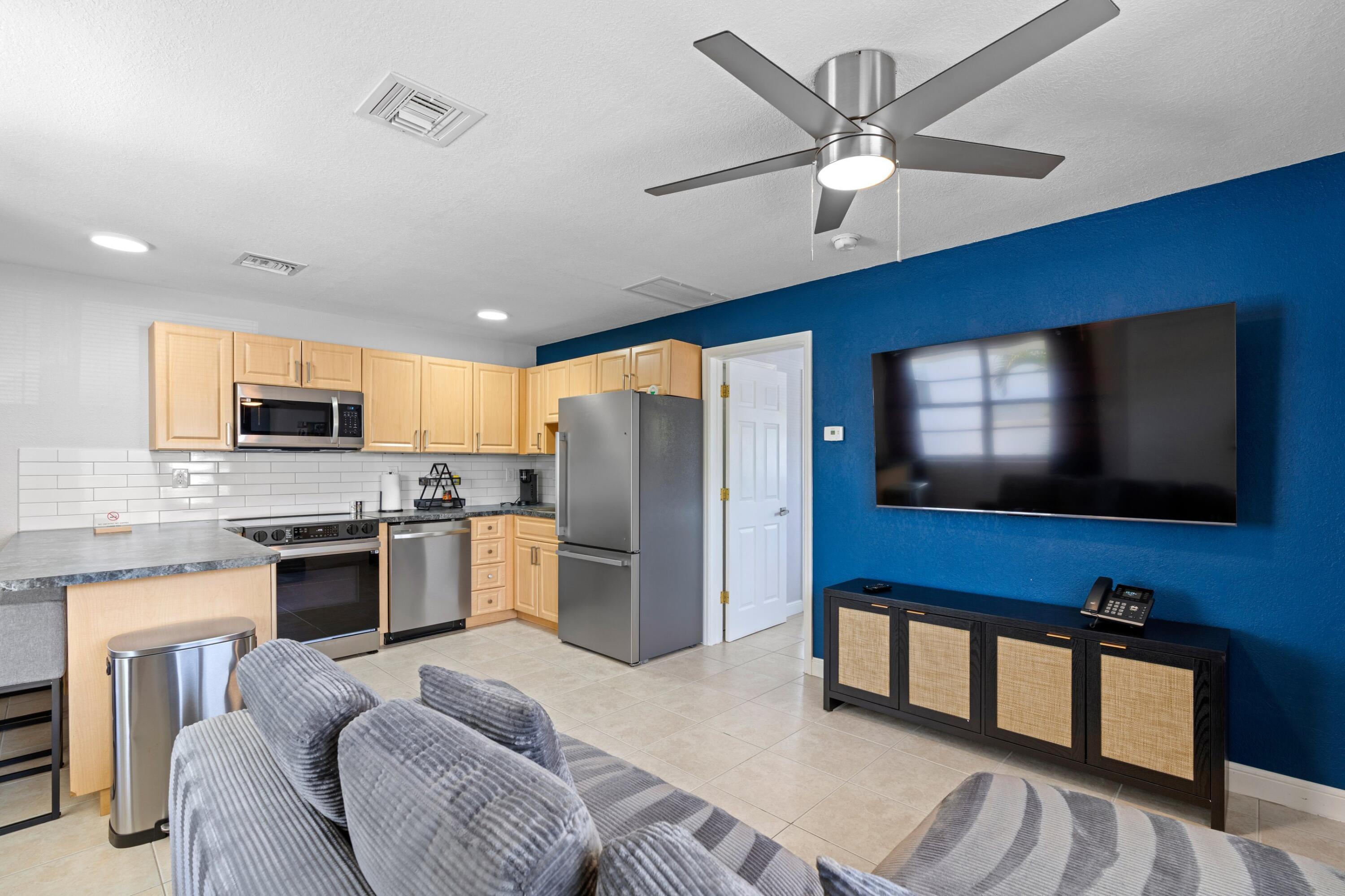 1301 NE 16TH Terrace 1-9