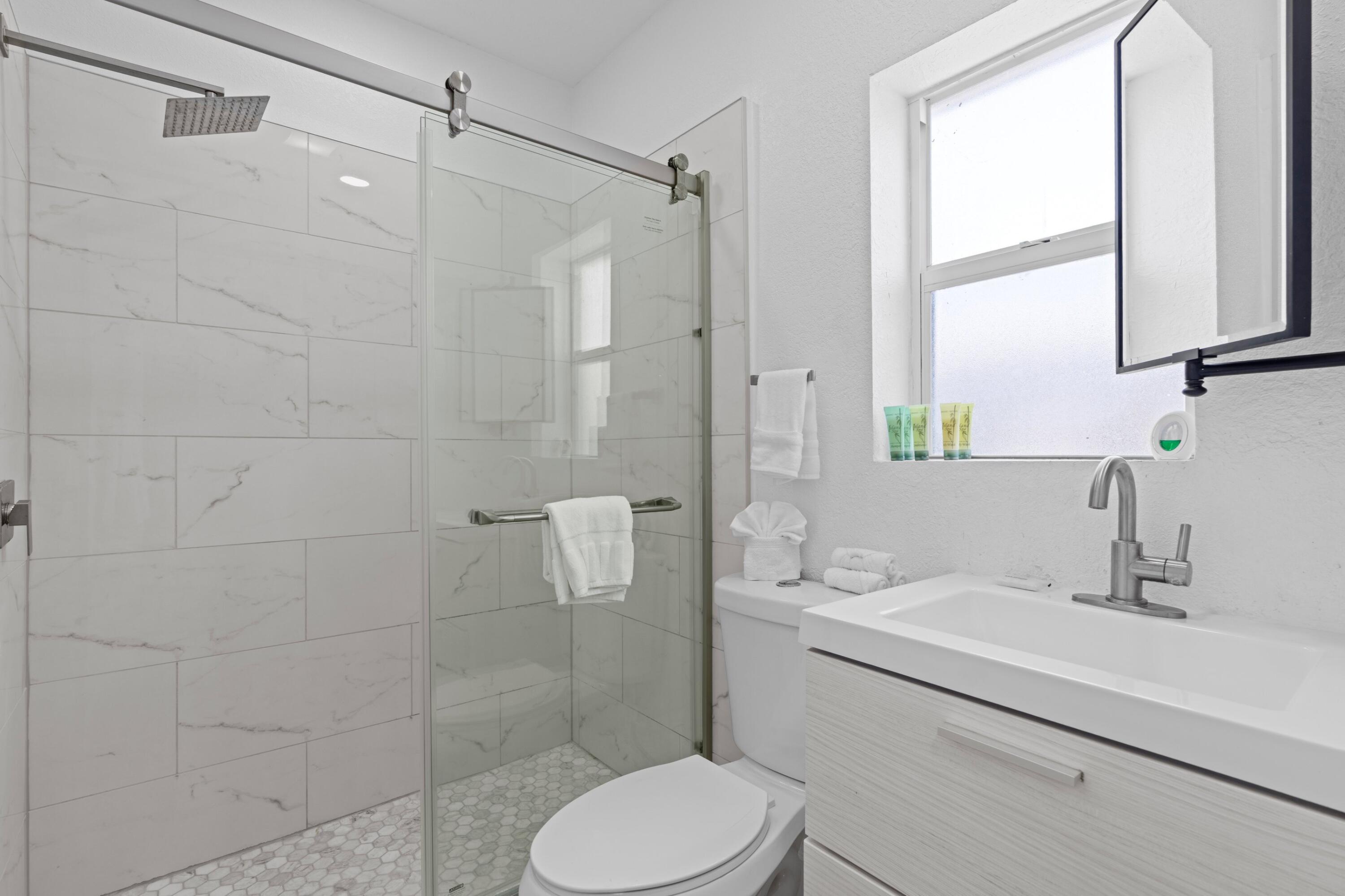1301 NE 16TH Terrace 1-9