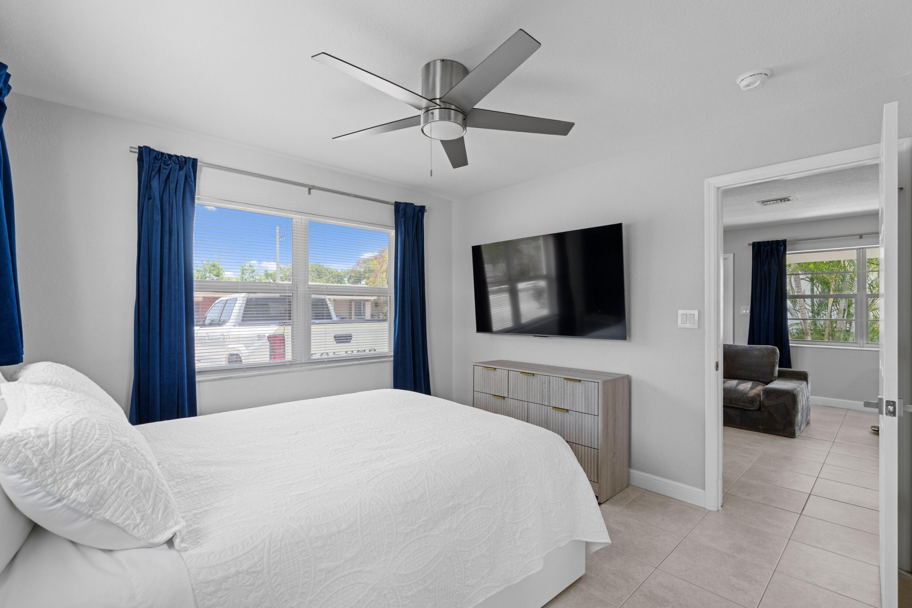 1301 NE 16TH Terrace 1-9
