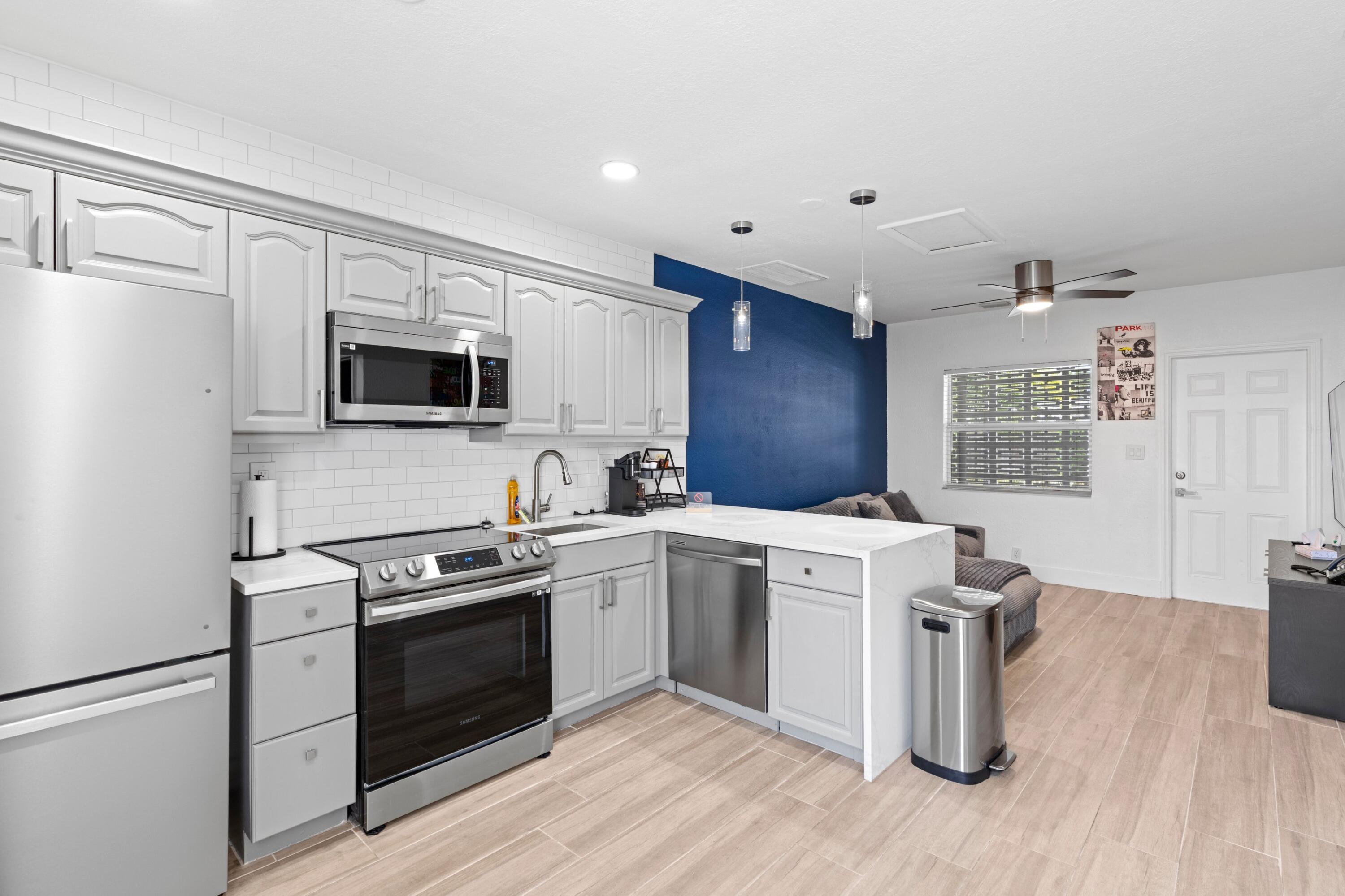 1301 NE 16TH Terrace 1-9