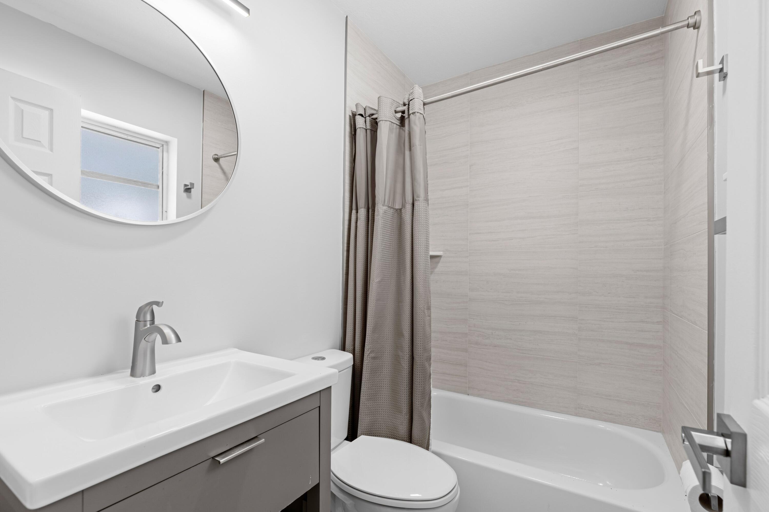 1301 NE 16TH Terrace 1-9