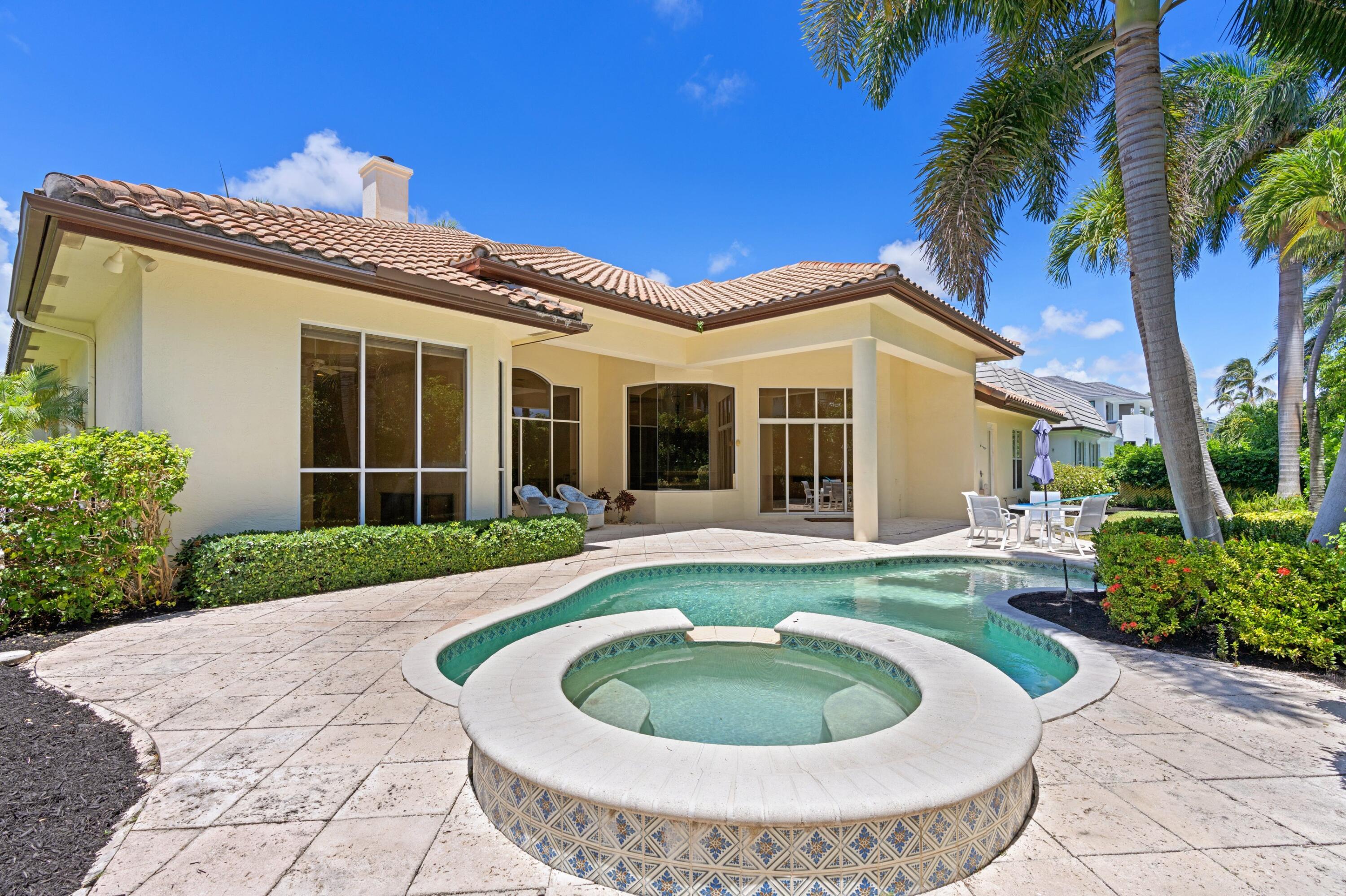 2338 W Maya Palm Drive