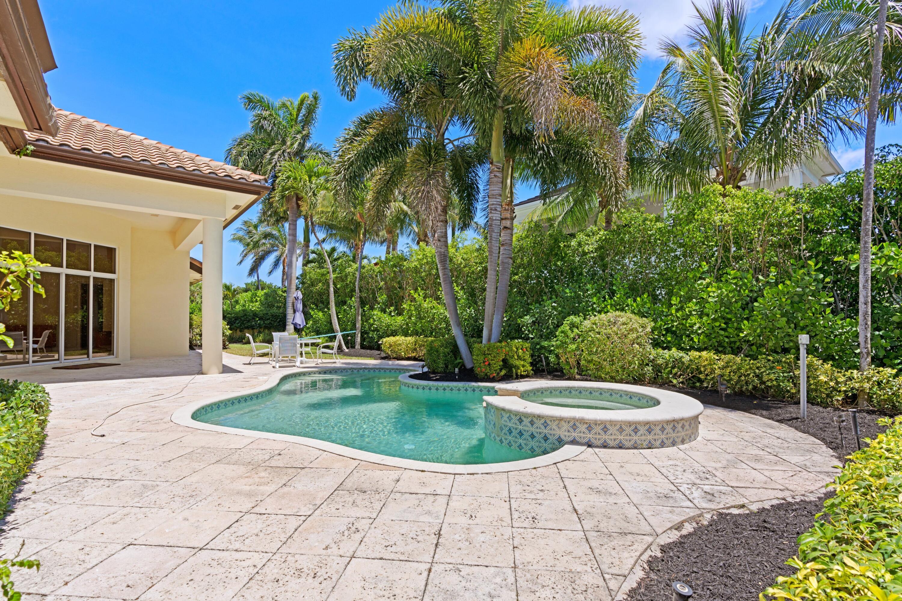 2338 W Maya Palm Drive