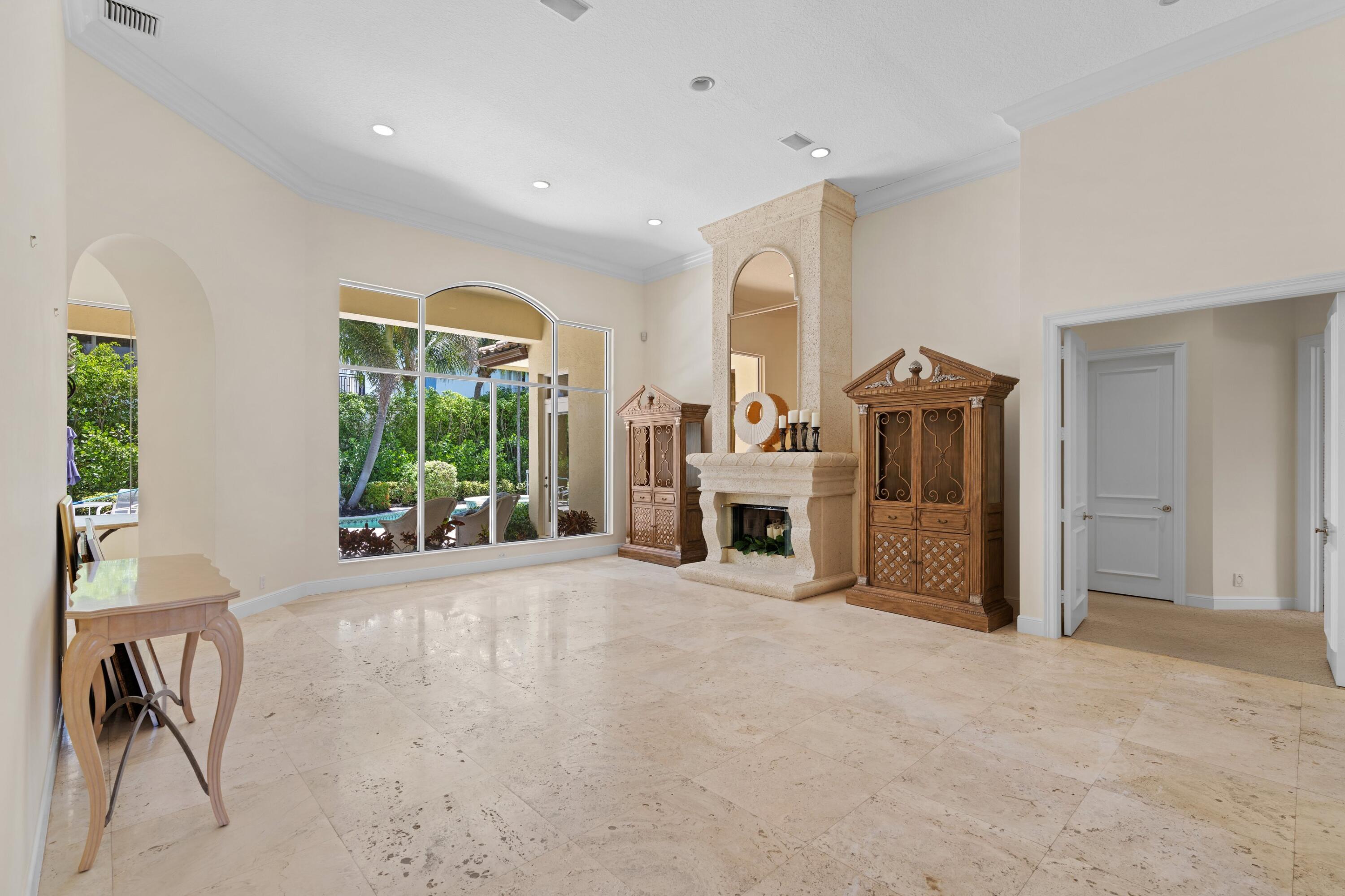 2338 W Maya Palm Drive