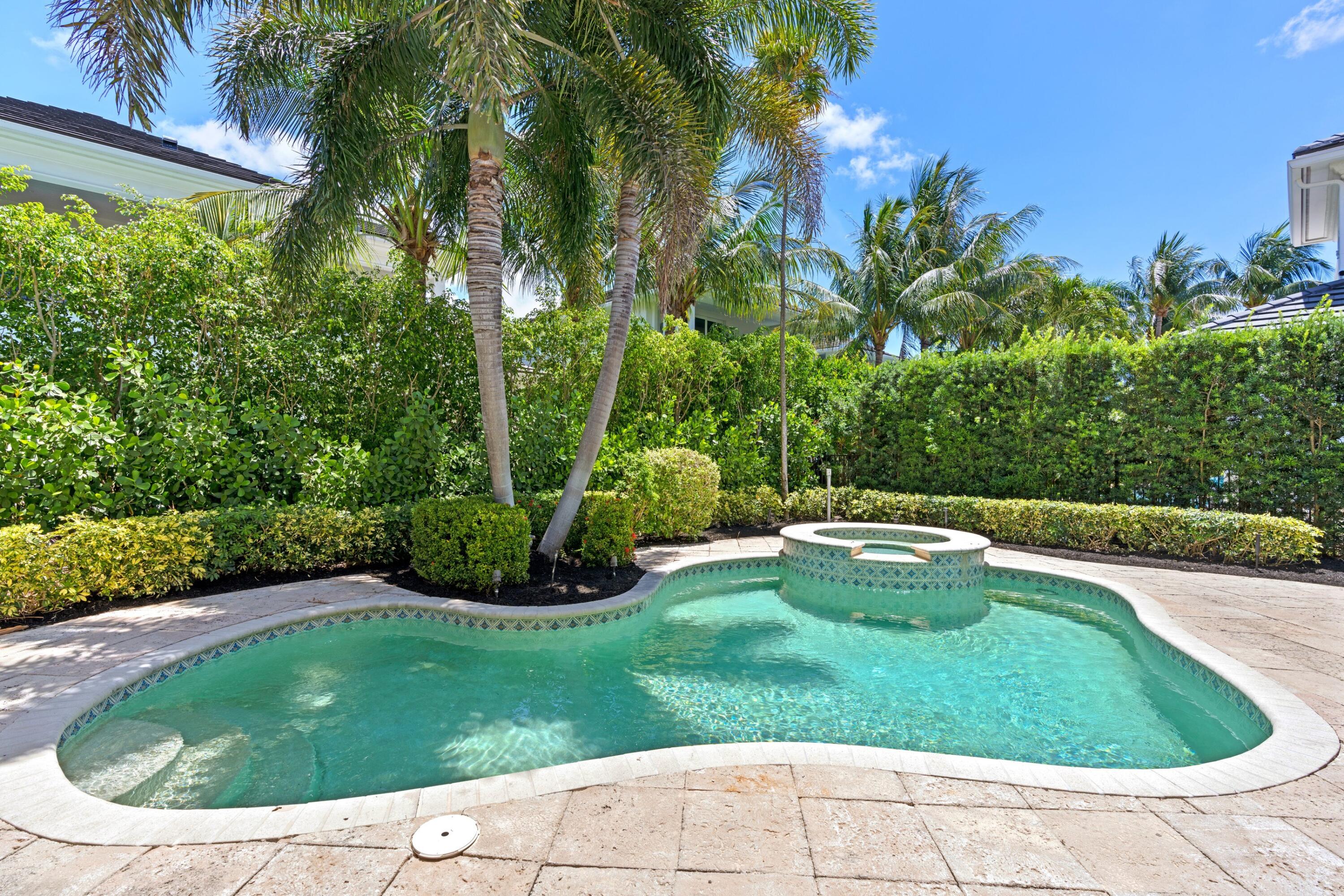2338 W Maya Palm Drive