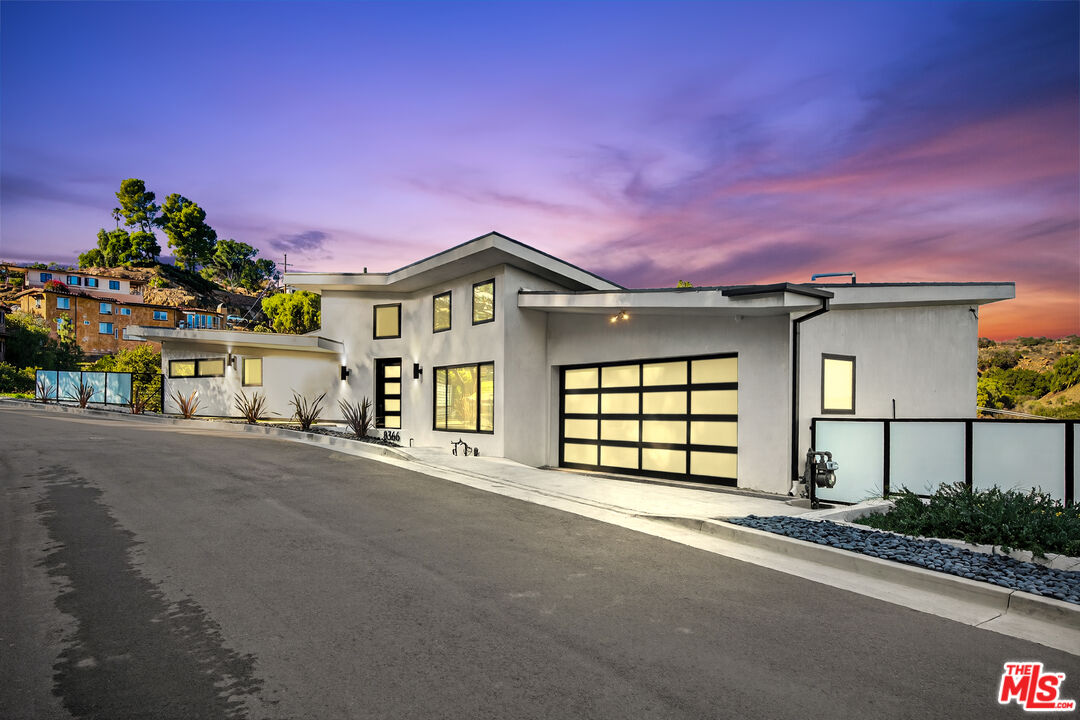 8366 Hillcroft Dr