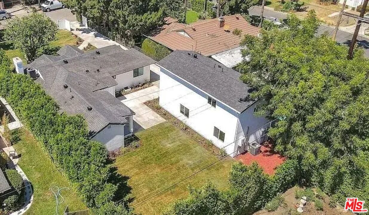 6652 Orion Ave