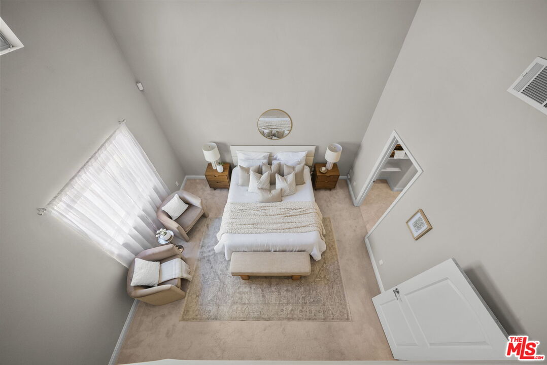 5727 Camellia Ave Unit: 108