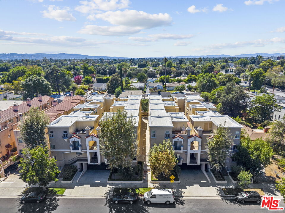 5727 Camellia Ave Unit: 108