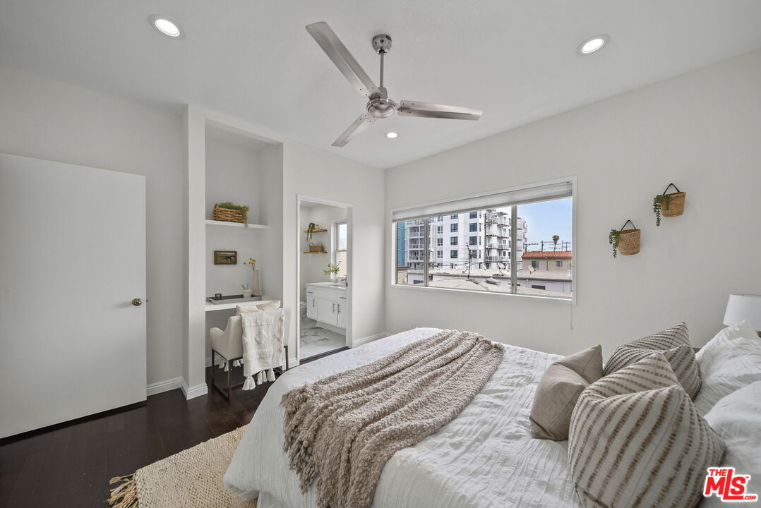12515 Pacific Ave Unit: 208